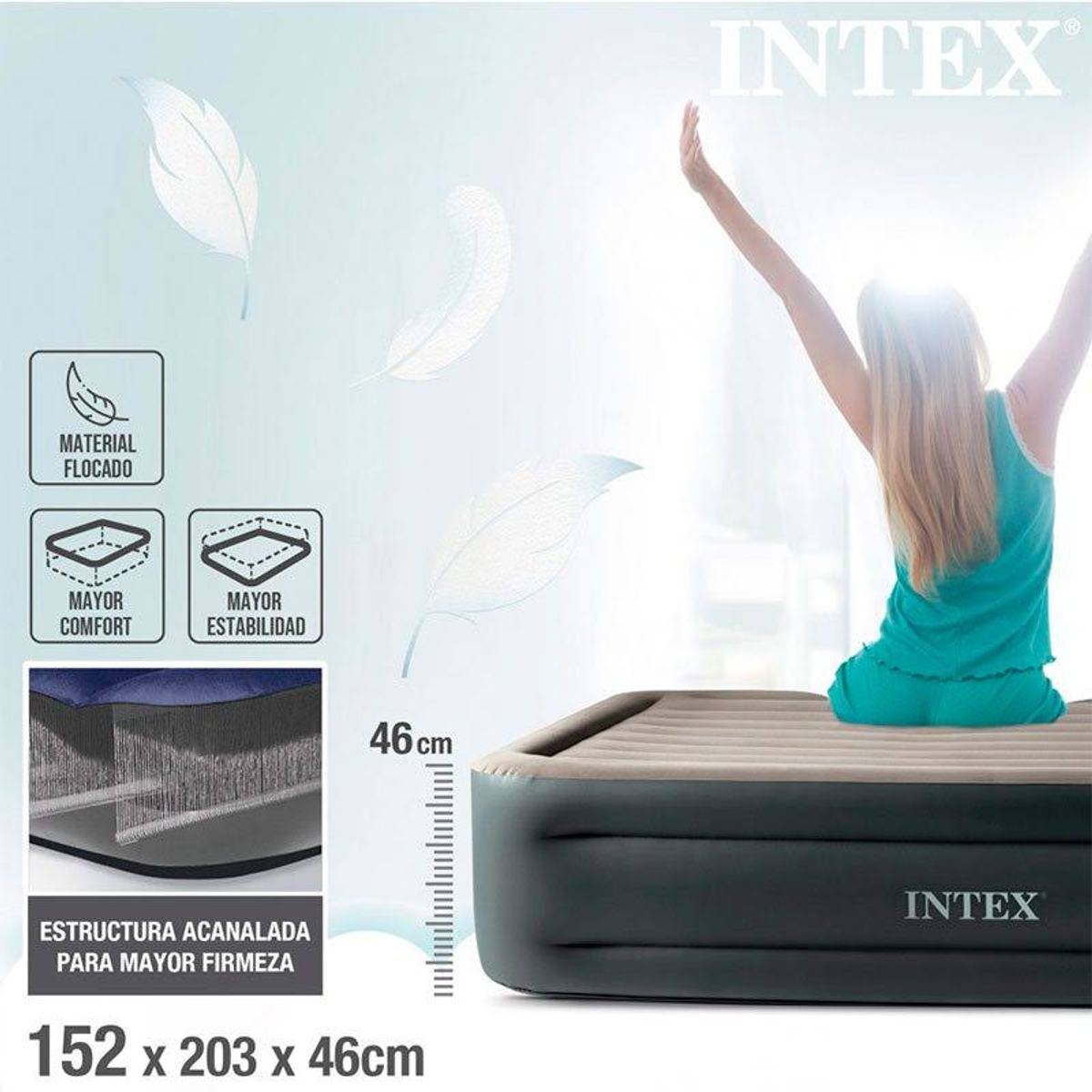 Donna che alza le braccia su un materasso ad aria grigio e marrone, testo: 152x203x46cm e Intex.