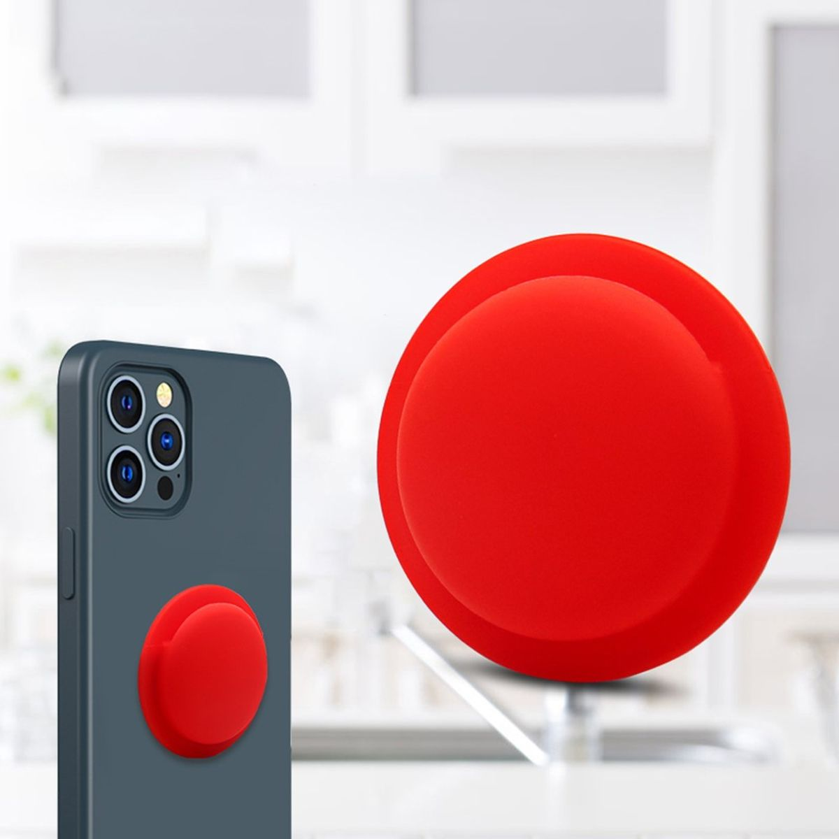 Roter Pop-Socket auf einer Handyhülle, mit einem roten Kreis rechts.