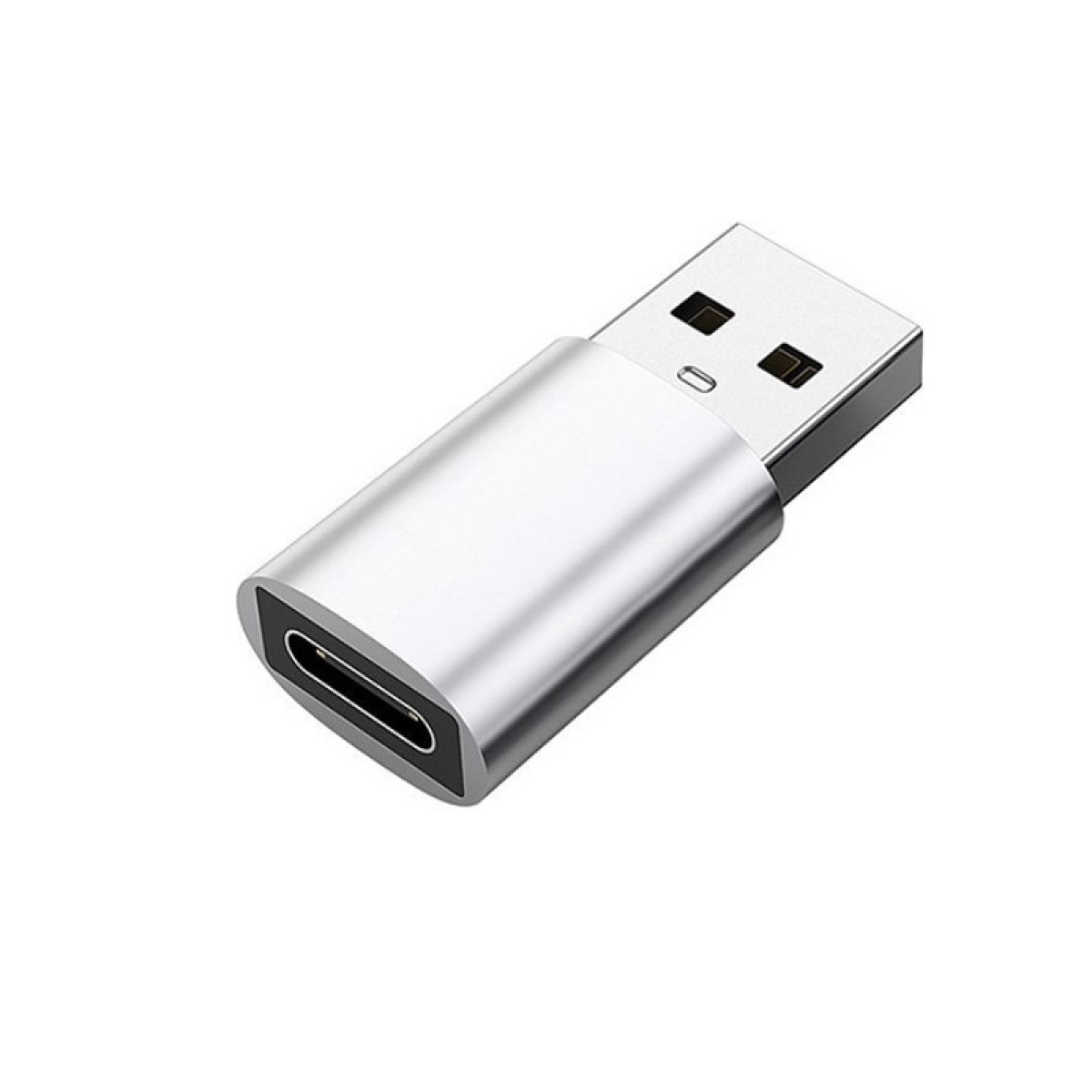 Adaptador USB a USB-C plateado sobre fondo blanco. El lado USB es rectangular.