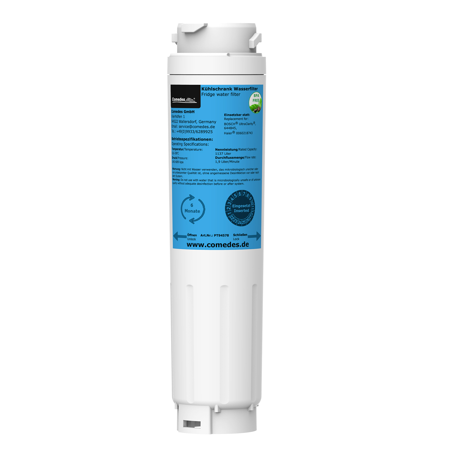 Ein weißer Kühlschrank-Wasserfilter mit blauem Etikett, Text und Logos. Vertikale Ausrichtung.
