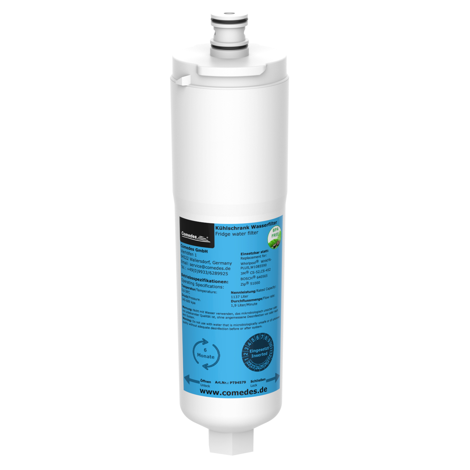 Ein weißer Wasserfilter mit Text wird vor weißem Hintergrund angezeigt. Er hat einen blauen Aufkleber.