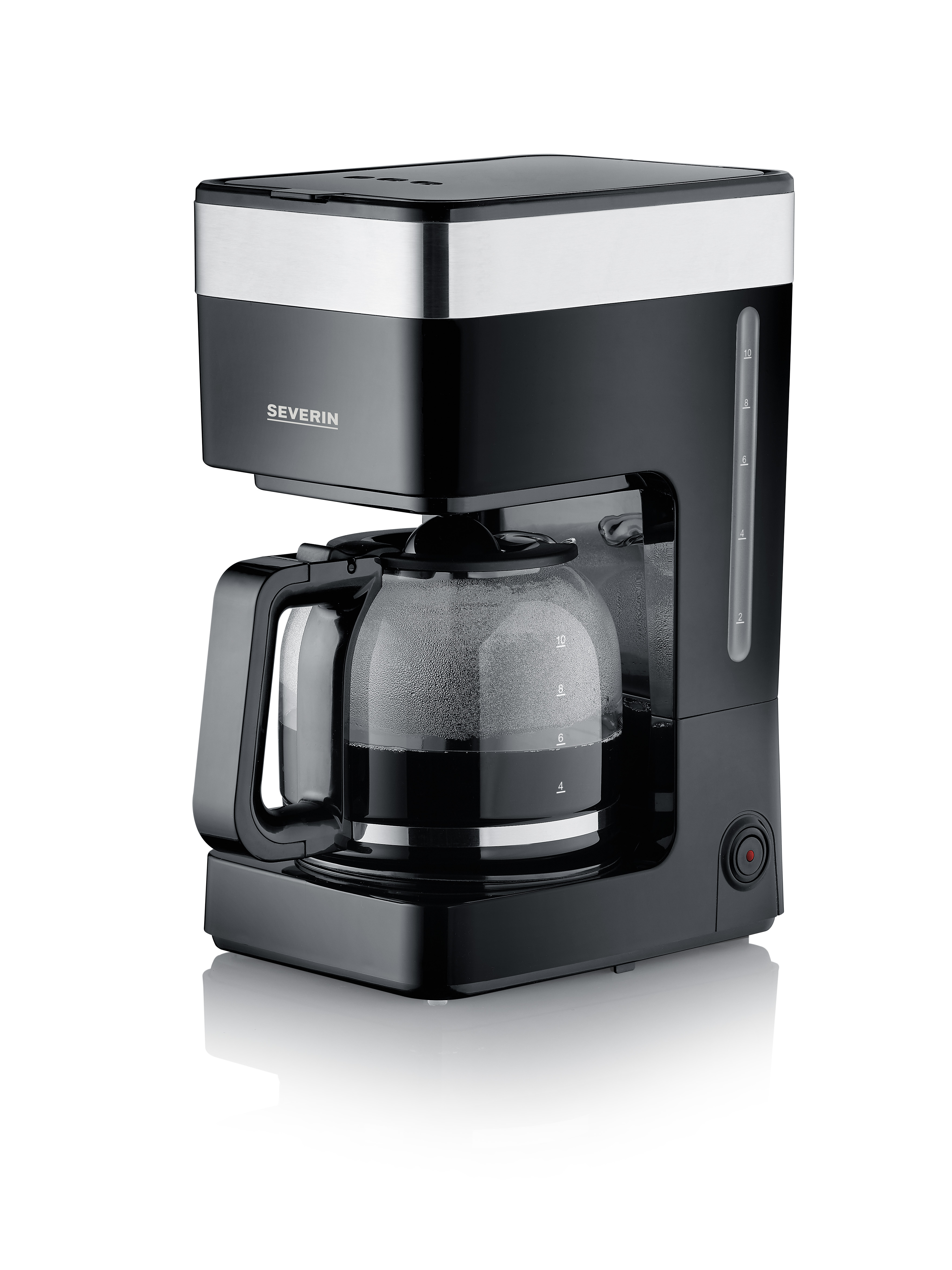 Czarny i srebrny ekspres do kawy. Szklana karafka ze znacznikami poziomu wody.