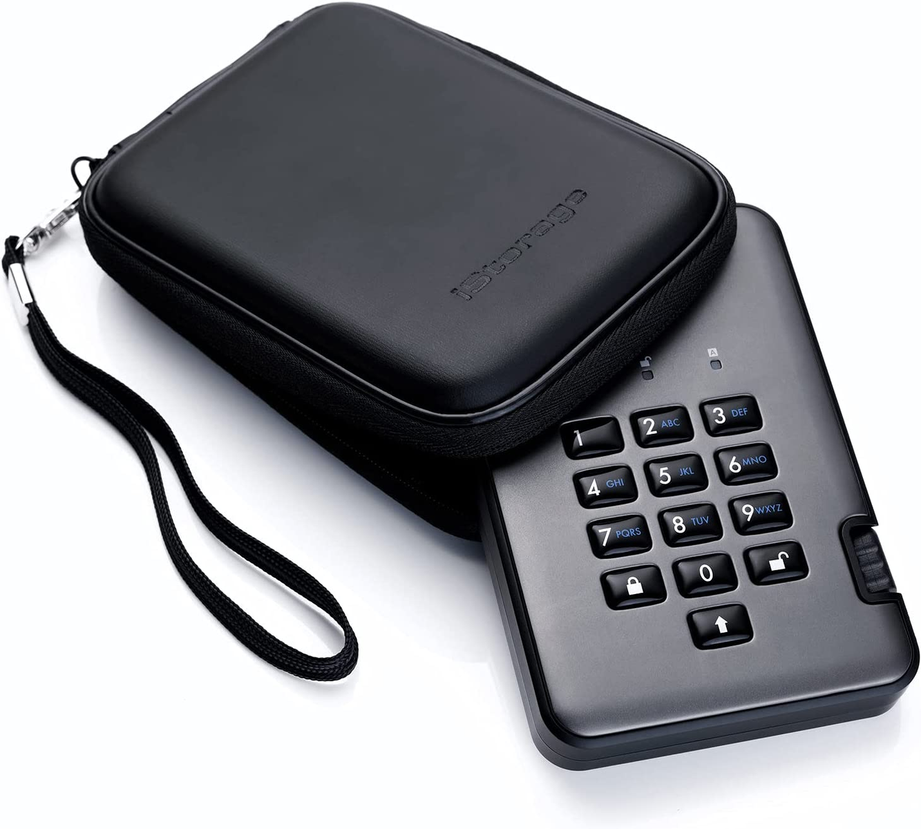 Czarny, bezpieczny dysk twardy z klawiaturą i etui, na białym tle.