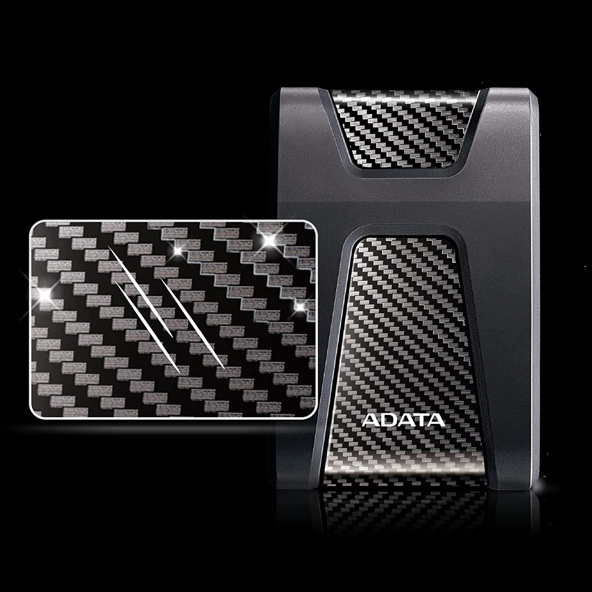 Czarny zewnętrzny dysk twardy z włókna węglowego, pokazujący jego teksturę i design.
