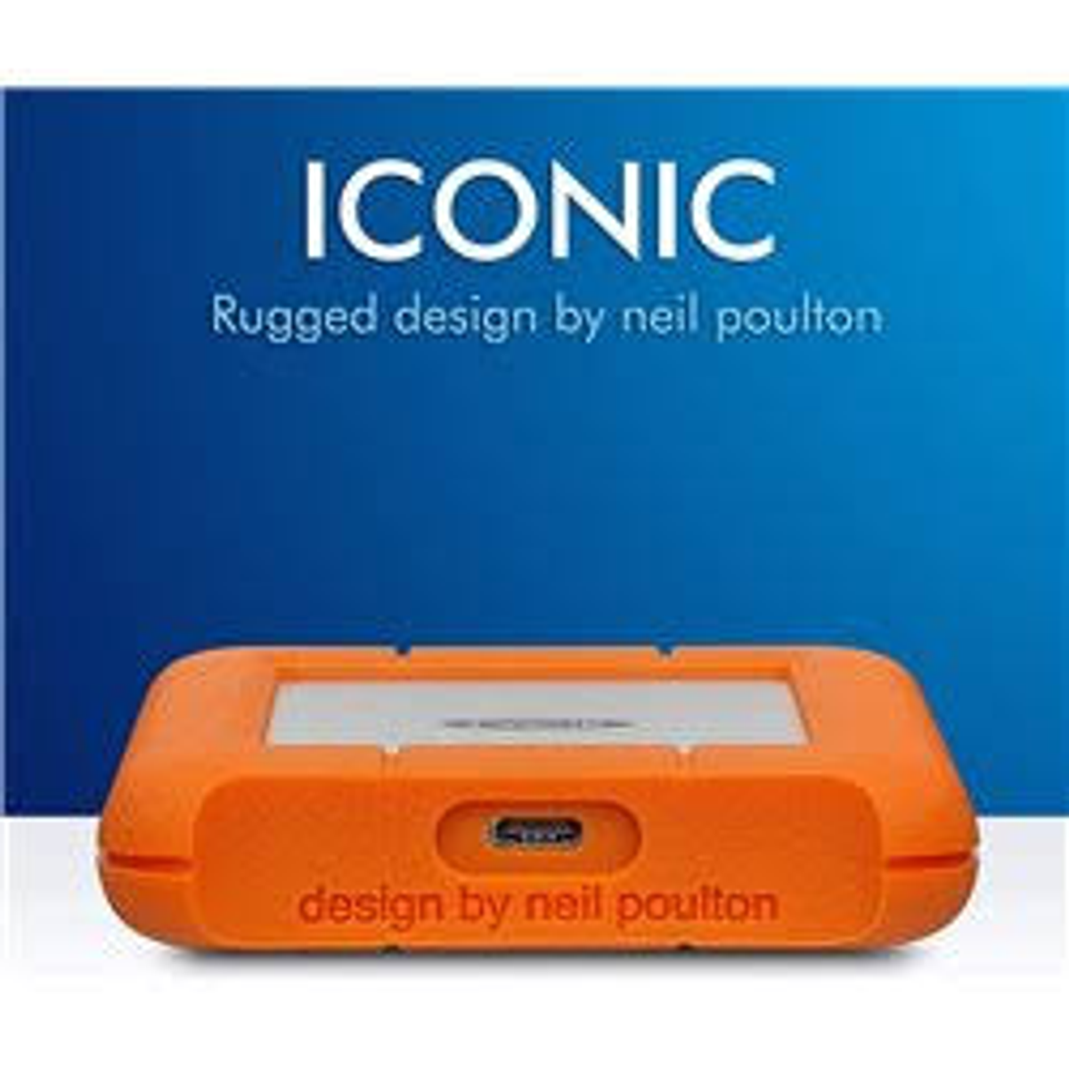 Pomarańczowy, wytrzymały zewnętrzny dysk twardy ze srebrnym środkiem. Nazwa marki znajduje się na dole.