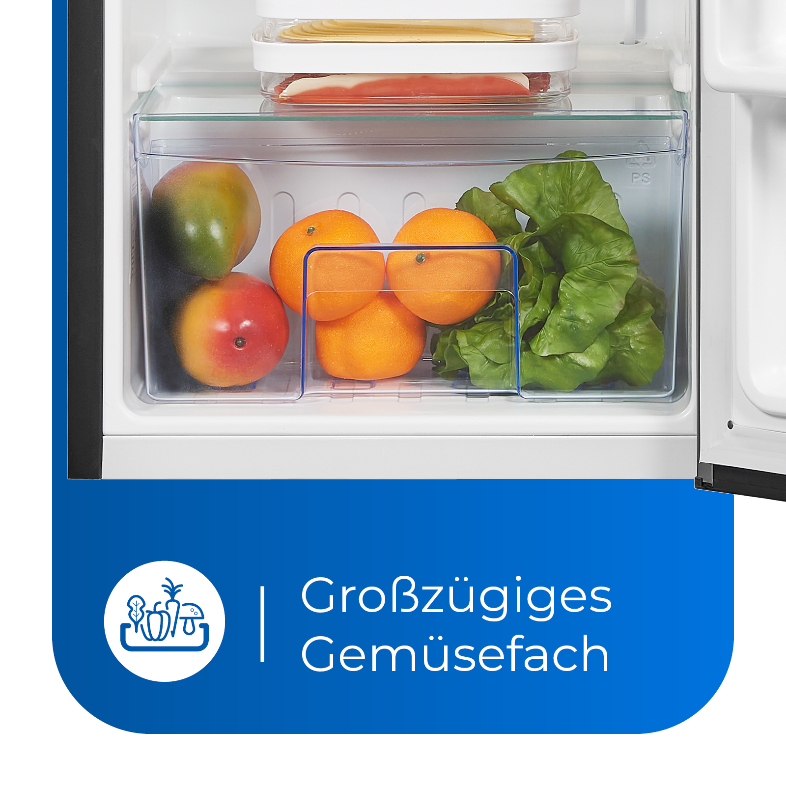Kühlschublade mit Obst und Gemüse gefüllt, offen in einem weißen Kühlschrank.