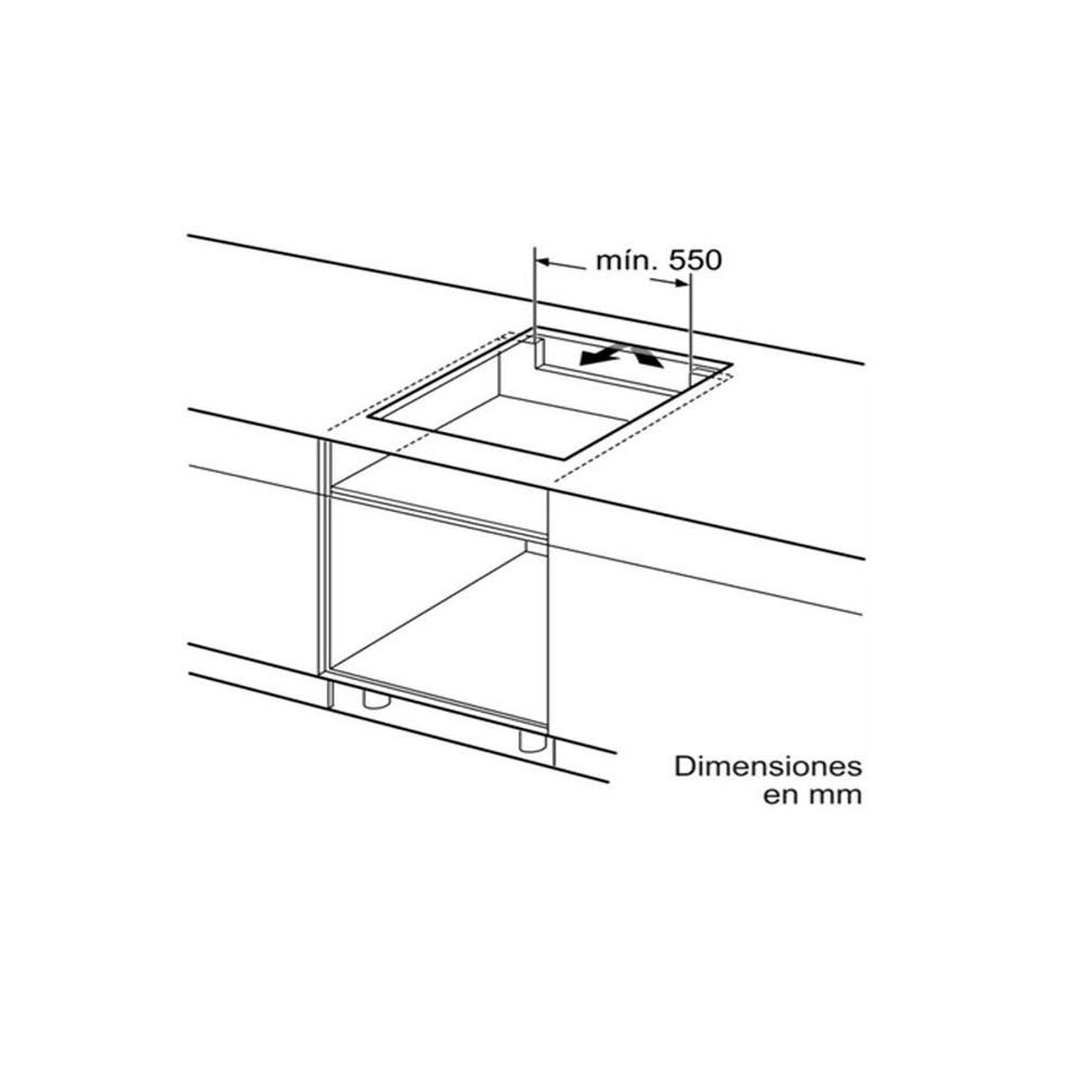 Keukenwerkblad met ingebouwd inductiekookplaatdiagram, afmetingen in mm.