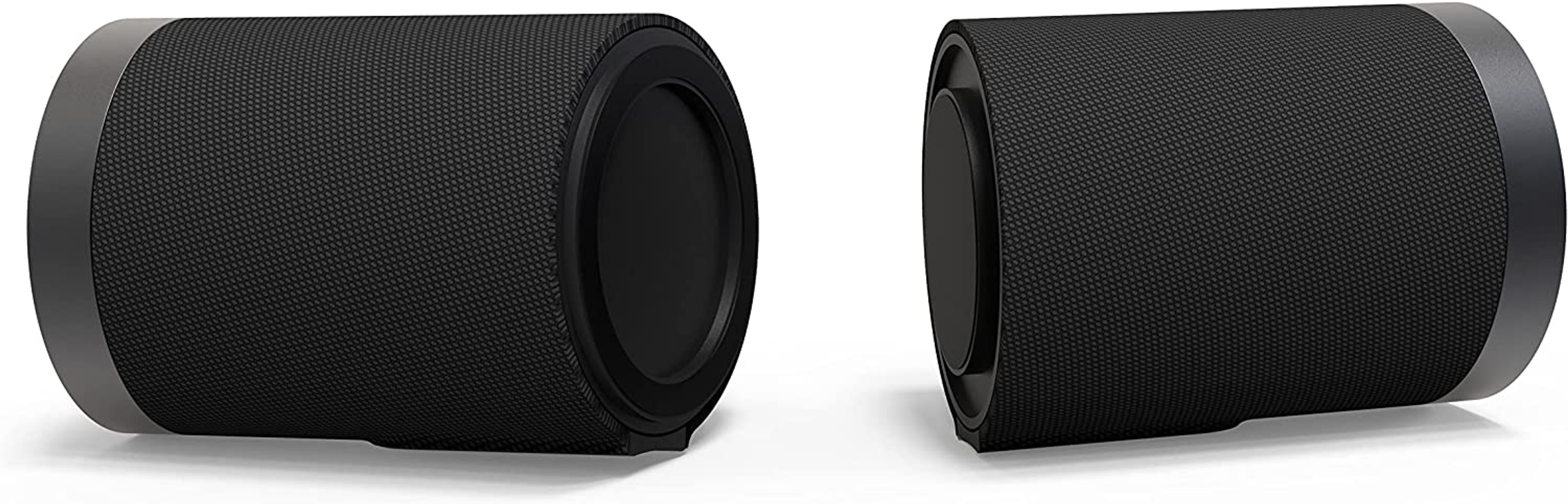 Dos altavoces cilíndricos negros. Malla negra. Acentos gris oscuro. Fondo blanco.