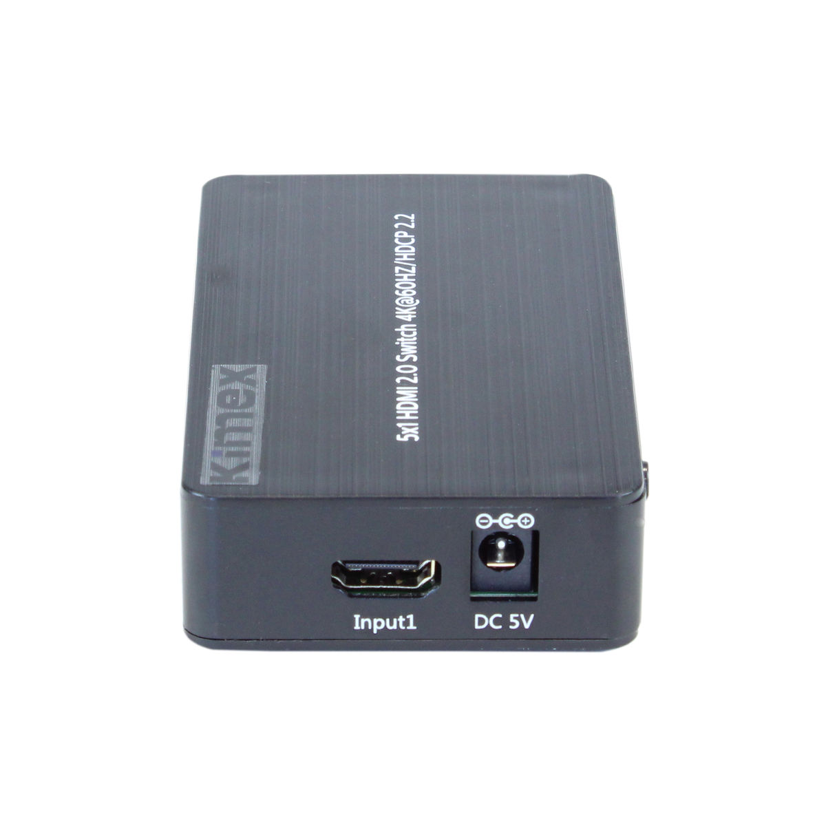 Switch HDMI negro con puertos de entrada y alimentación DC.