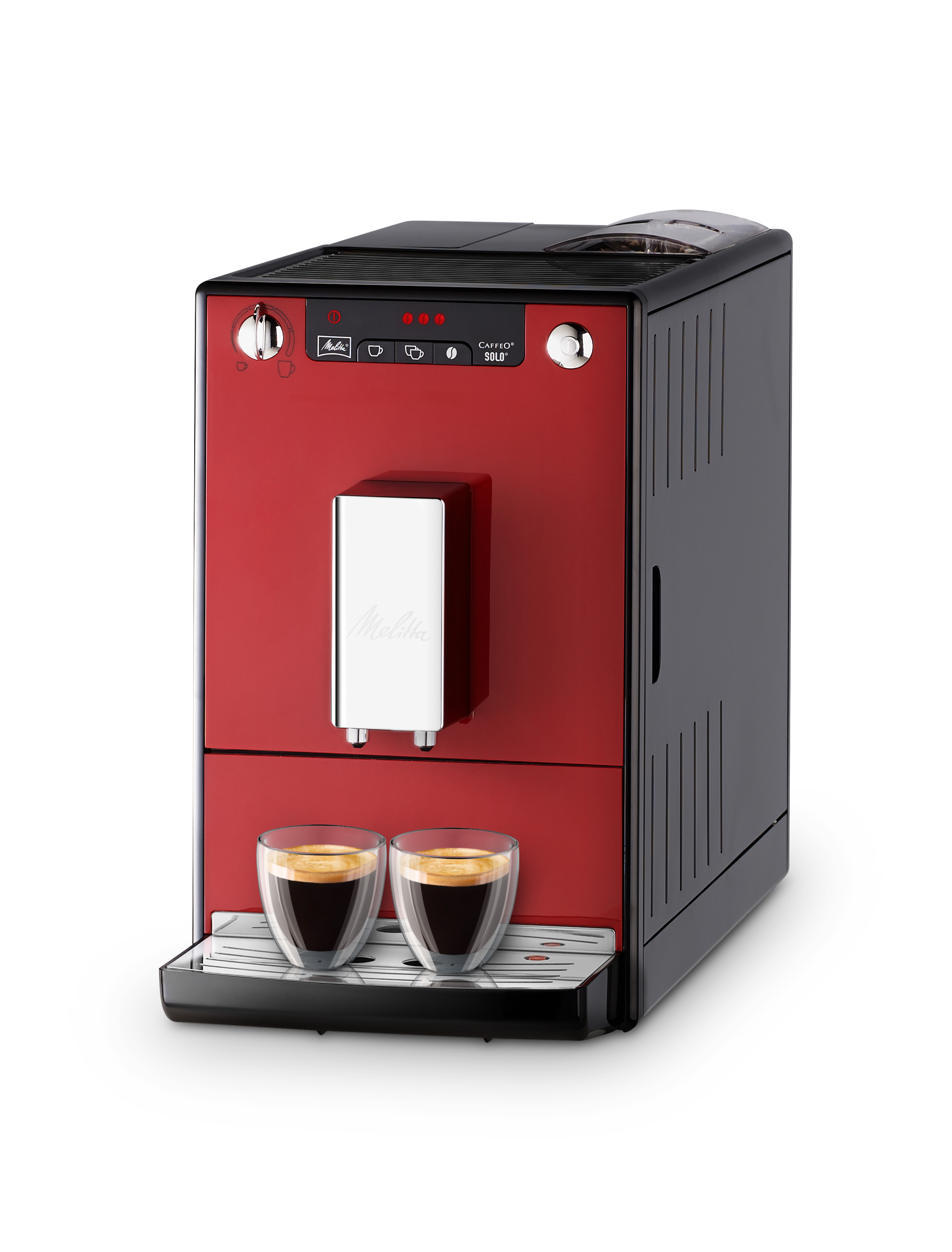 Czerwono-czarny ekspres do kawy z dwoma szklanymi filiżankami kawy na tacy. Jest na białej powierzchni.