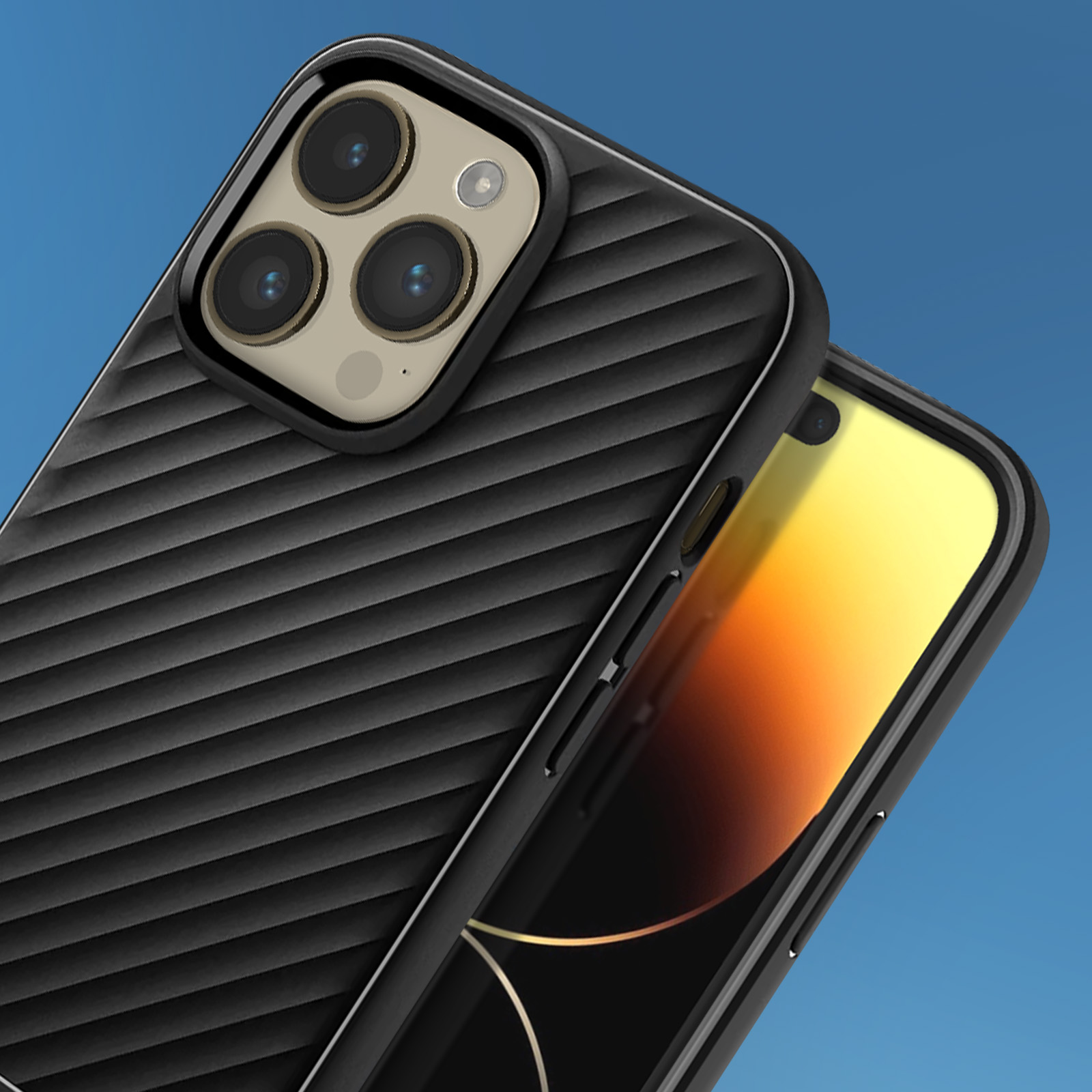 Primo piano di una custodia per telefono nera con linee strutturate, su superficie blu.
