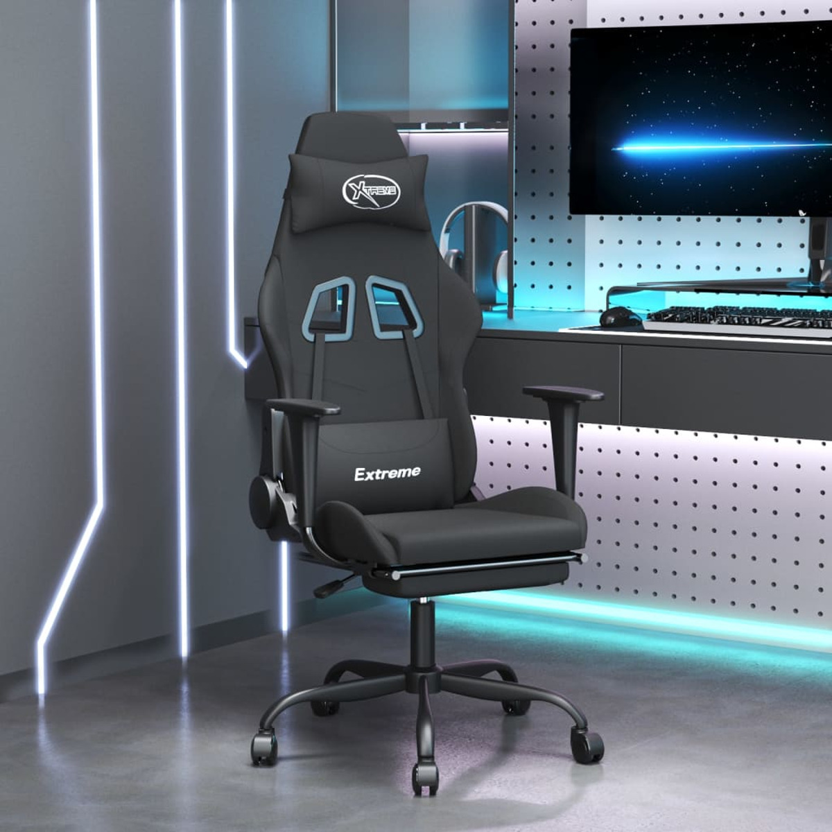Schwarzer Gaming-Stuhl mit blauen Akzenten, Fußstütze und dem Wort "Extreme".