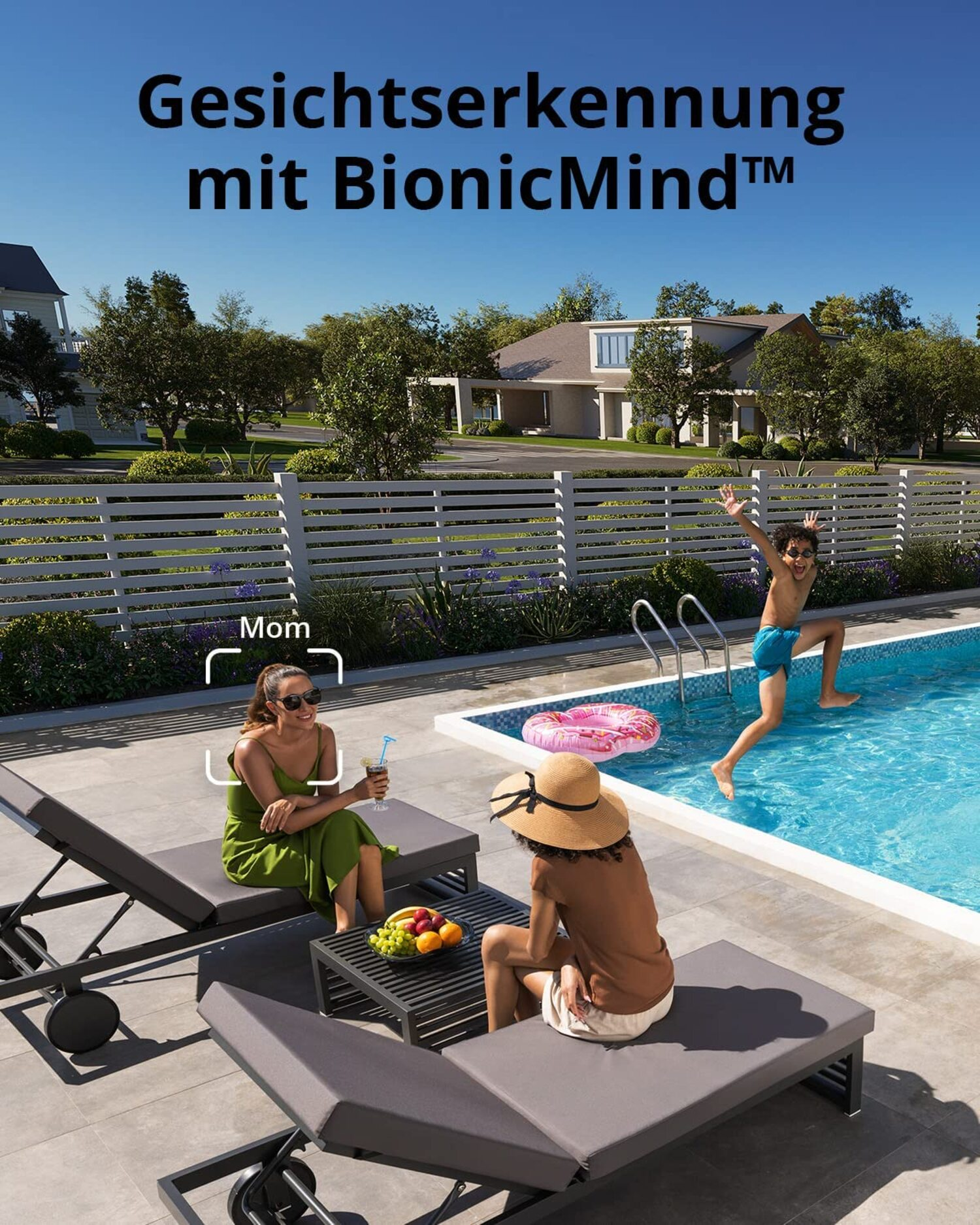 Szene mit Leuten am Pool, Text-Overlay über Gesichtserkennung.