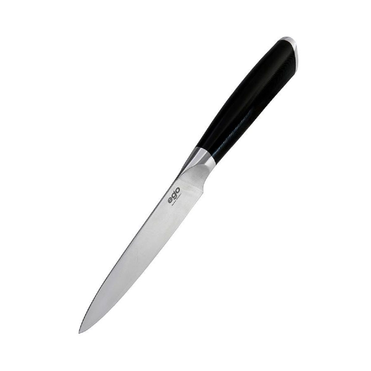 Ein Messer mit schwarzem Griff und silberner Klinge, schräg auf weißem Hintergrund.