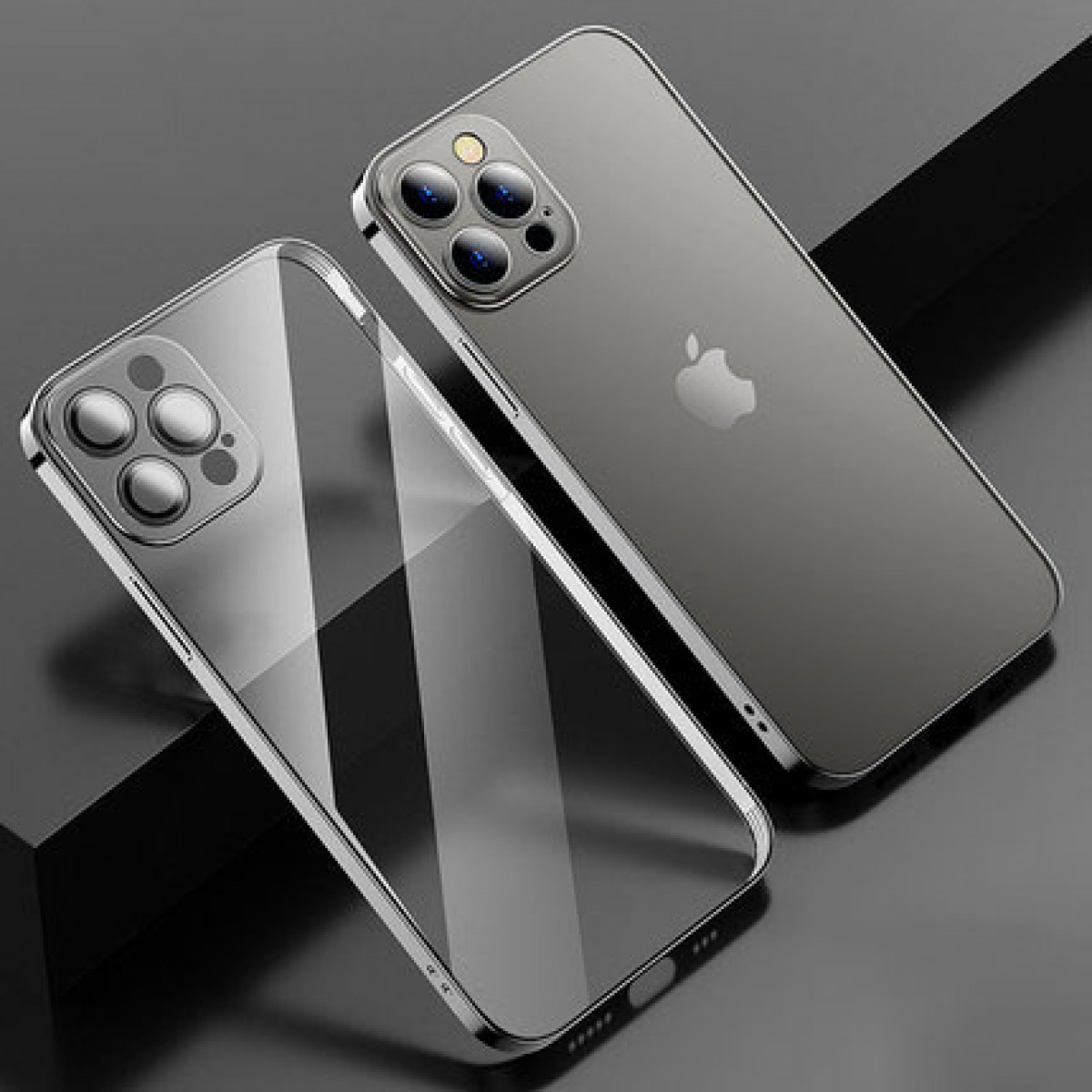 Zwei graue iPhone-Hüllen werden angezeigt. Eine ist transparent und die andere grau, beide mit dem Apple-Logo.