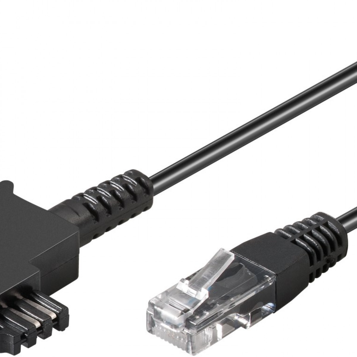 Schwarzes Netzwerkkabel mit RJ45-Stecker und Geräteanschluss. Weißer Hintergrund.