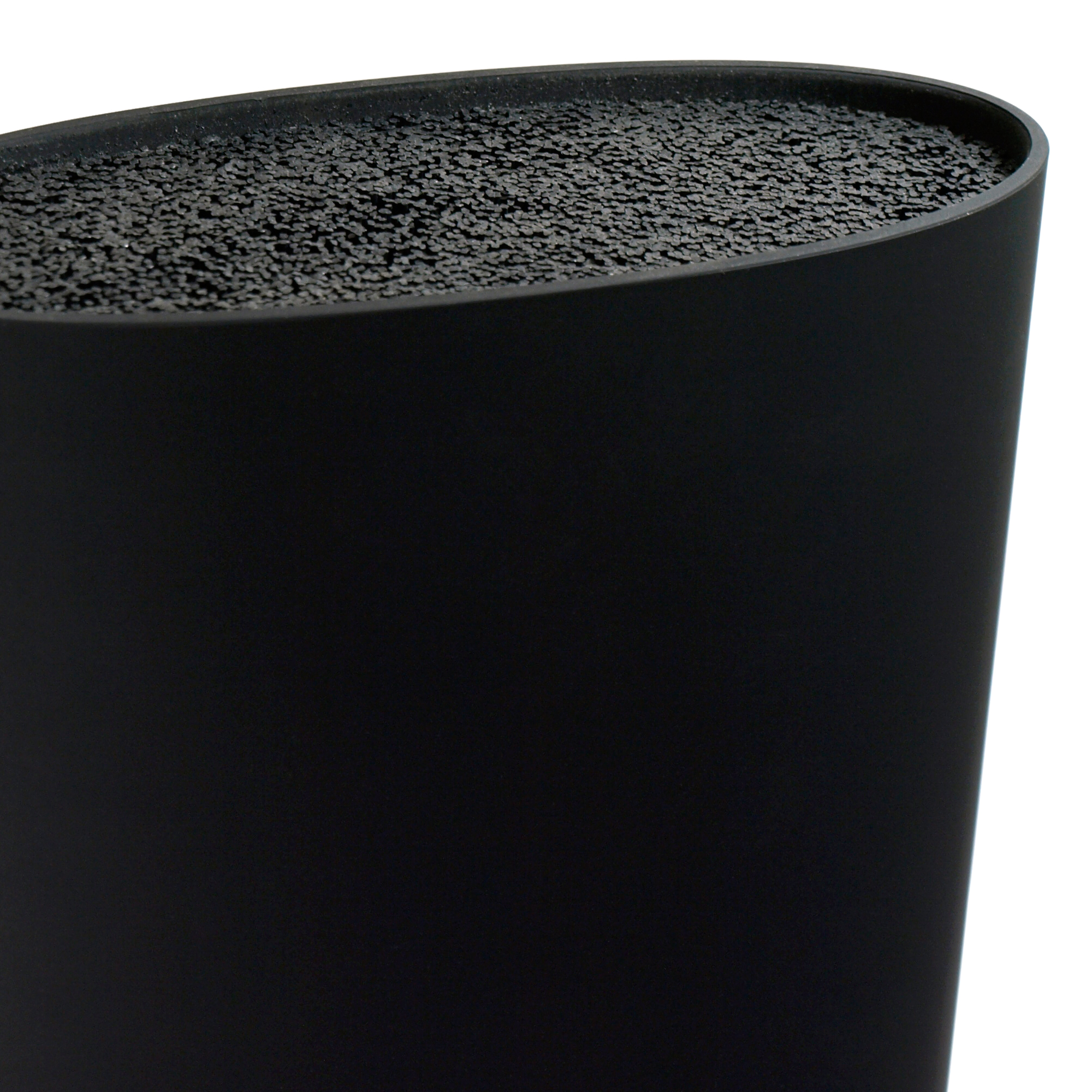 Bloque de cuchillos negro con superficie negra texturizada en la parte superior. Fondo blanco.