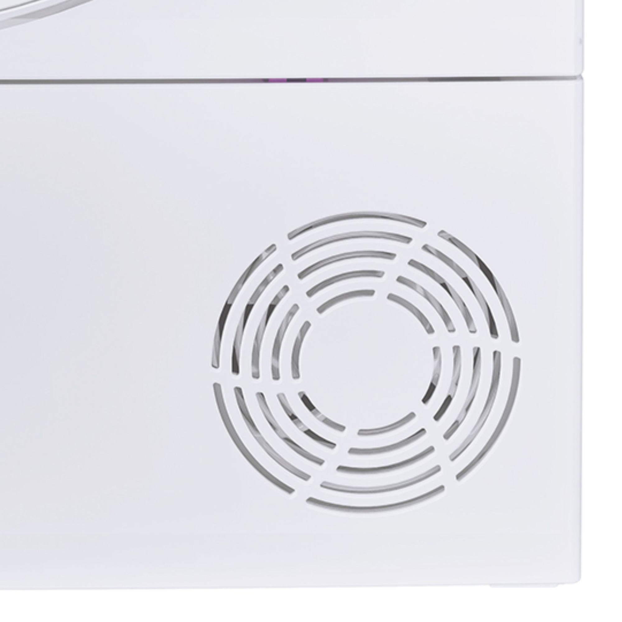 Congelador blanco con una ventilación circular en el lateral.
