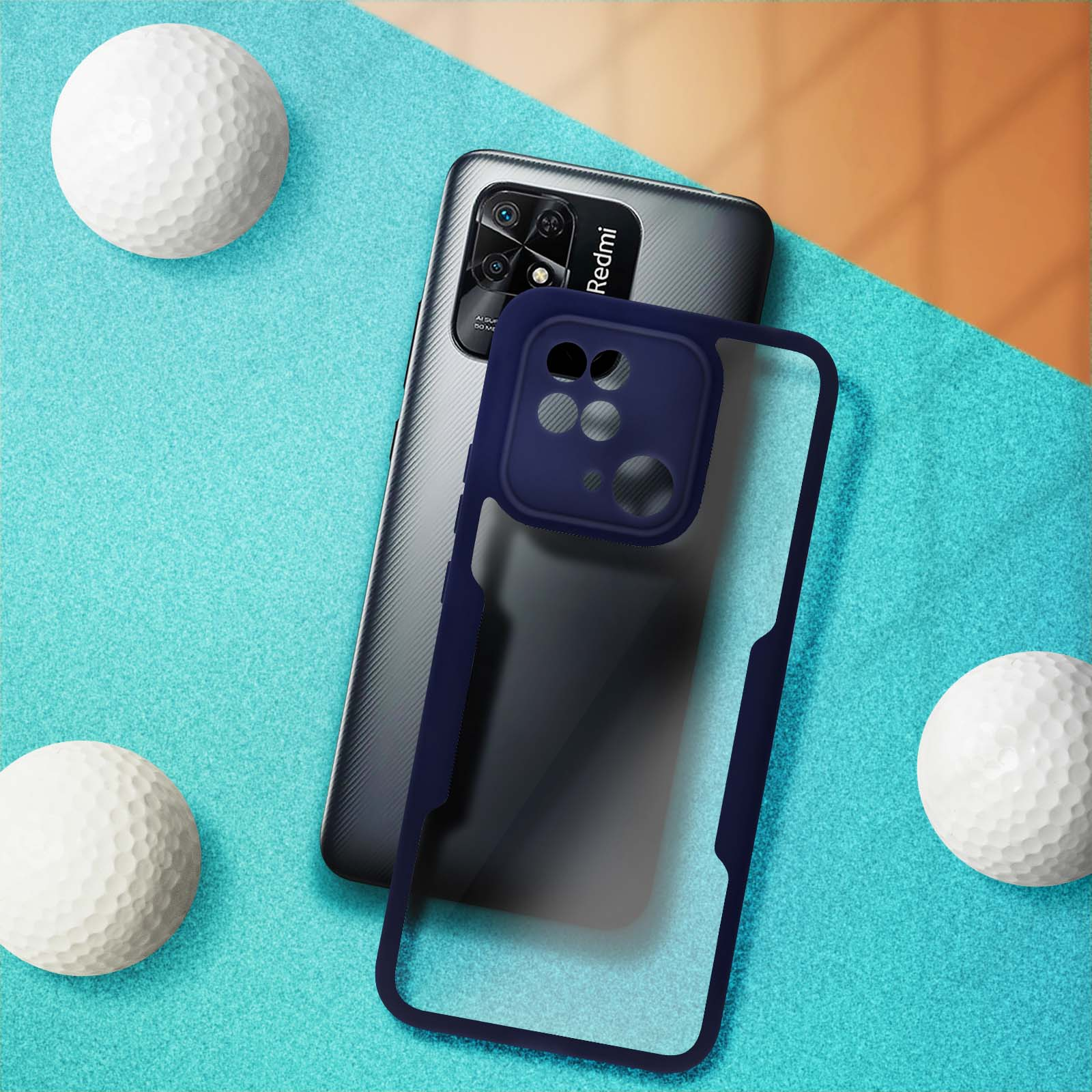 Un telefono con custodia blu, due palline da golf su una superficie blu.