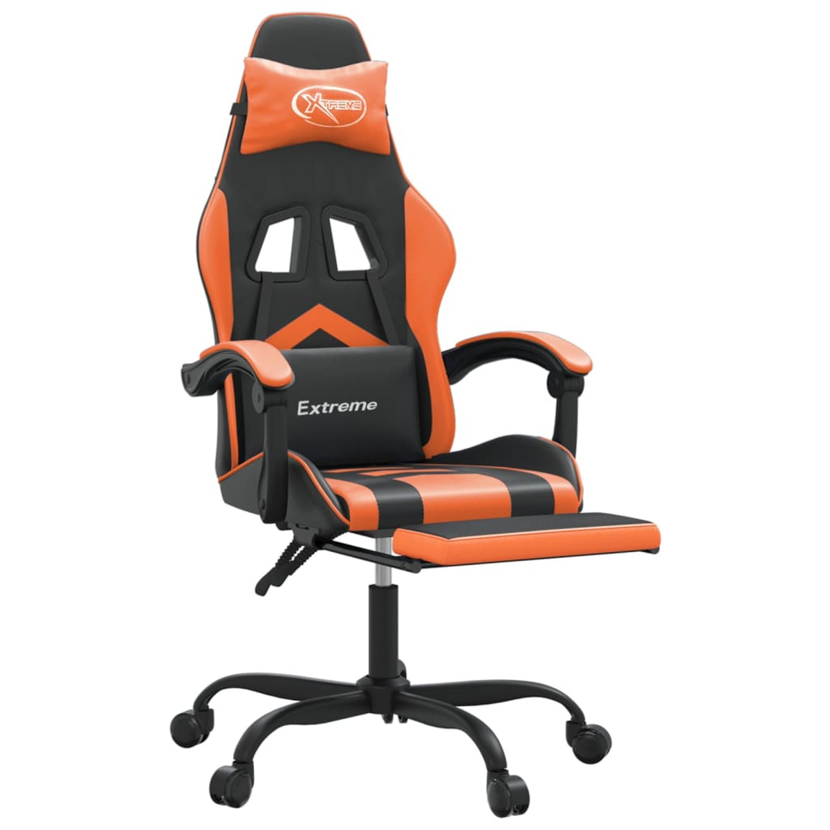 Orangefarbener und schwarzer Gaming-Stuhl mit Kopfstütze, Armlehnen und Fußstütze auf Rollen.