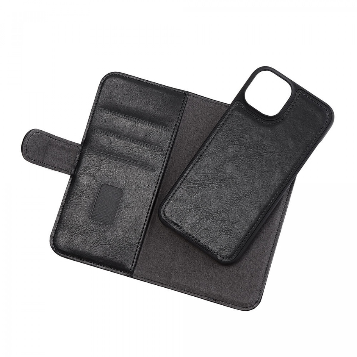 Schwarze Leder-Handyhülle mit Telefon, offen. Die Hülle hat Kartenfächer. Weißer Hintergrund.