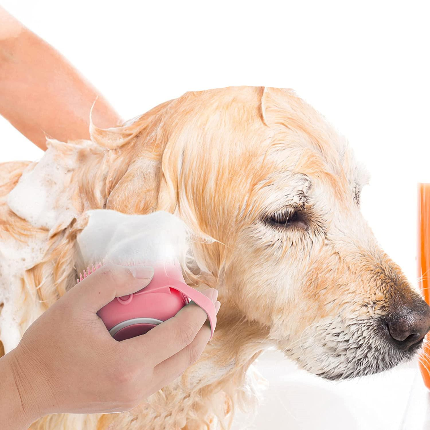 INF Badebürste für Hund - Shampoospender mit Rosa Badebürste