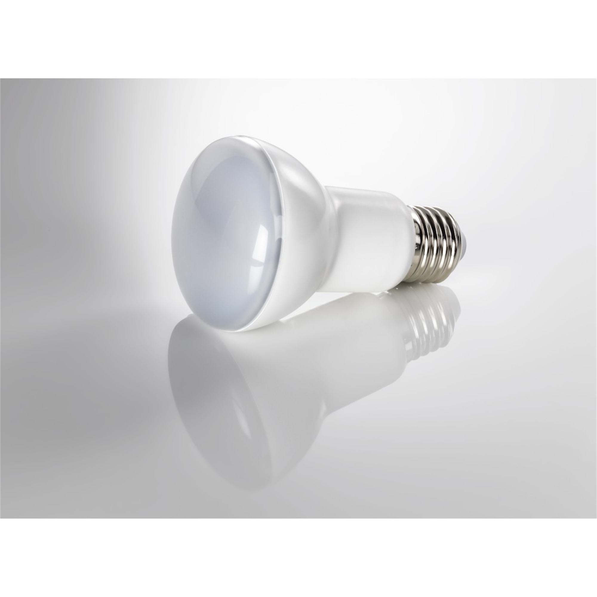 Warmweiß 630lm E27, E27 LED-Lampe XAVAX 60W ersetzt