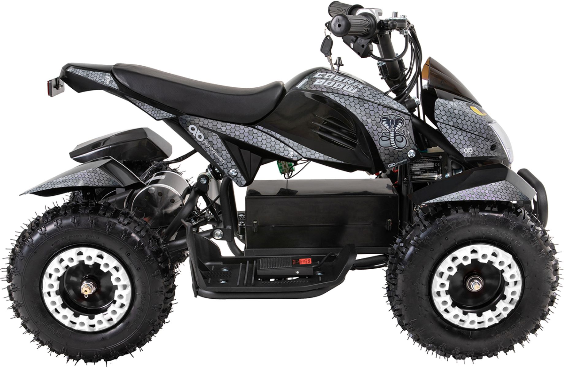 Schwarz-graues ATV mit Kobra-Design. Seitenansicht, Motor, Räder und Sitz.