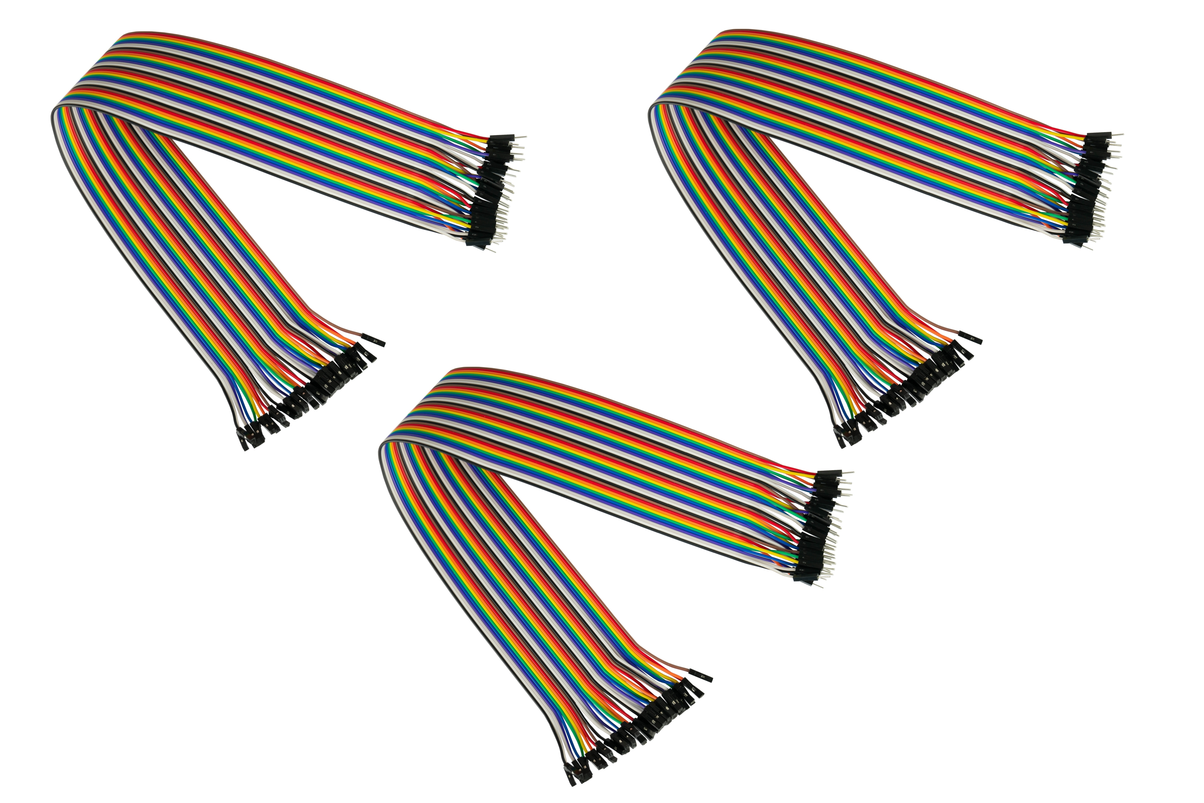 Drei regenbogenfarbene Flachbandkabel auf weißem Hintergrund.