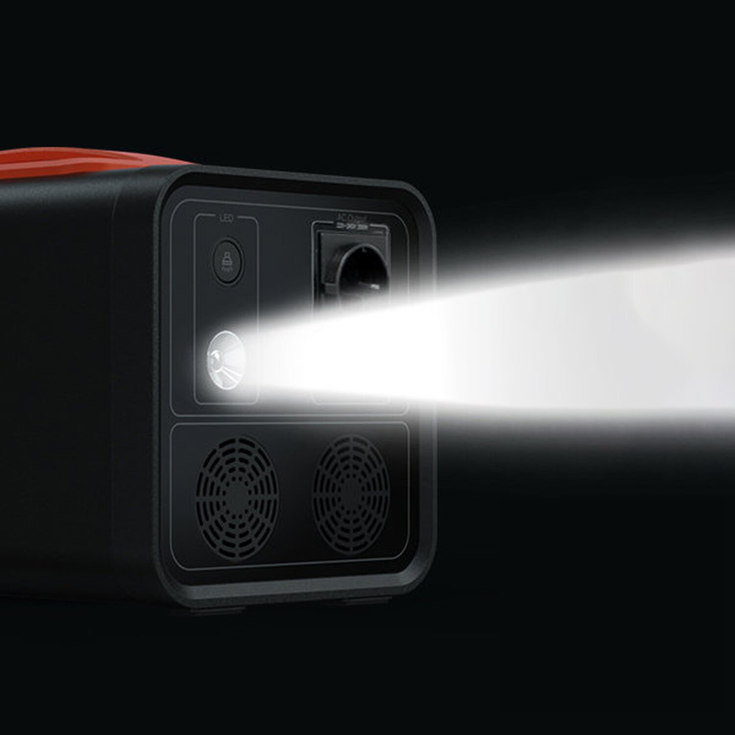 Ein schwarzes Kraftwerk mit einem Lichtstrahl, der von ihm ausgeht. Der Hintergrund ist schwarz.