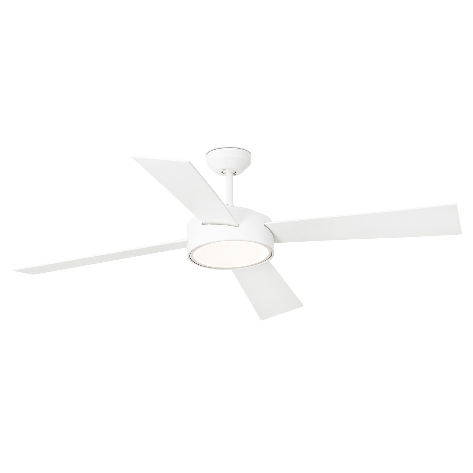 Weißer Deckenventilator mit vier Blättern und zentralem Licht, vor weißem Hintergrund.