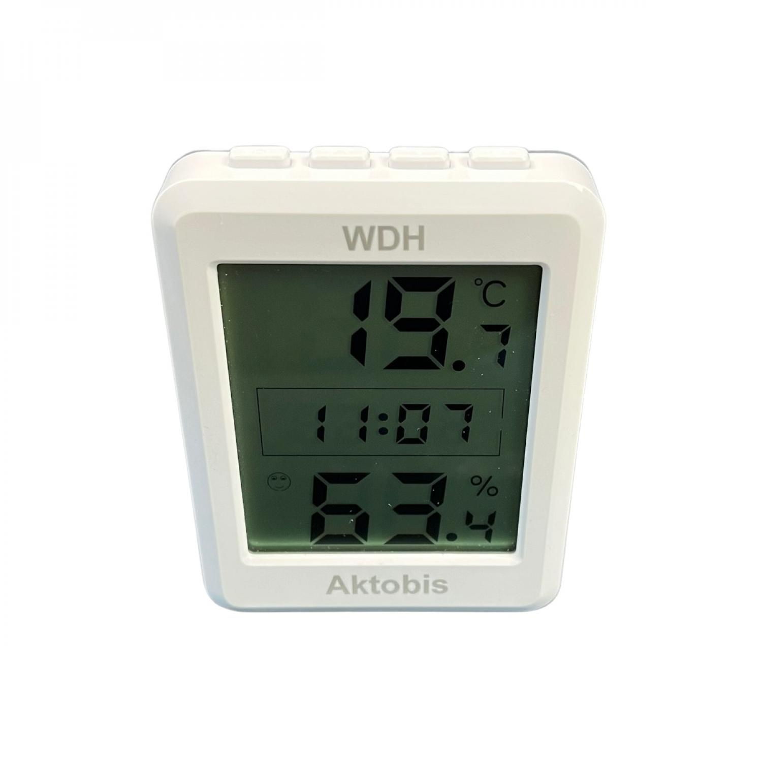 Weißes digitales Thermometer, das Temperatur, Uhrzeit und Luftfeuchtigkeit anzeigt.