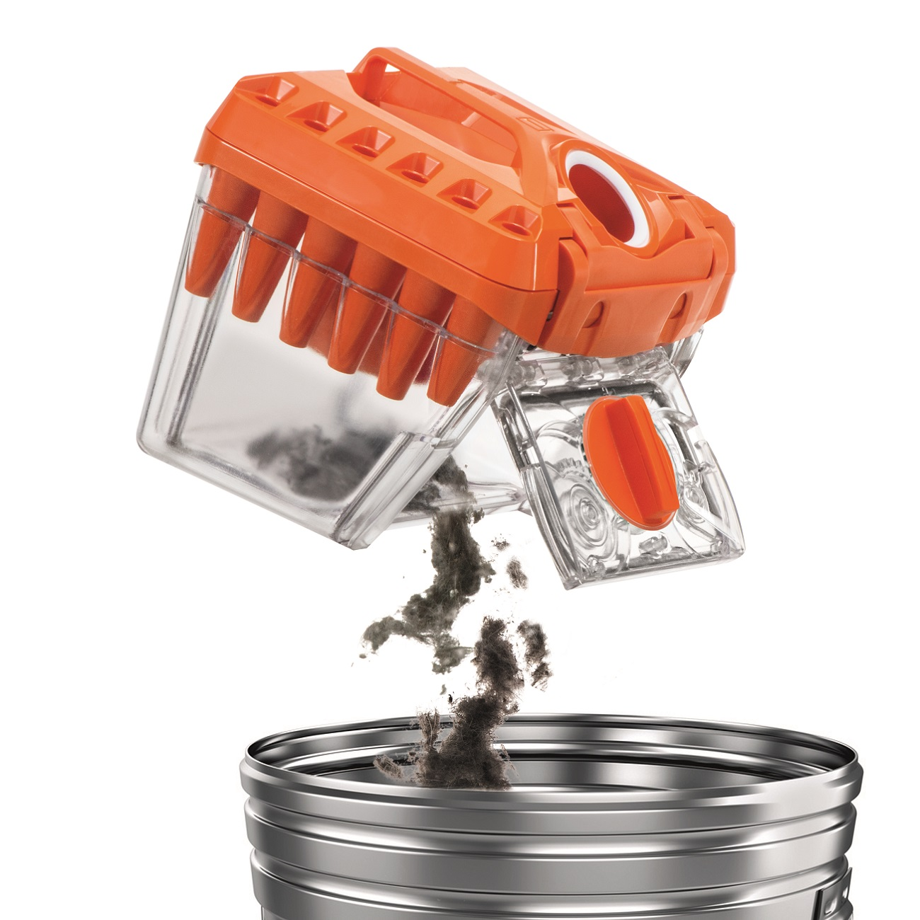 Orange und durchsichtiger Staubsauger-Staubbehälter, der Schmutz in einen Metallbehälter entleert.