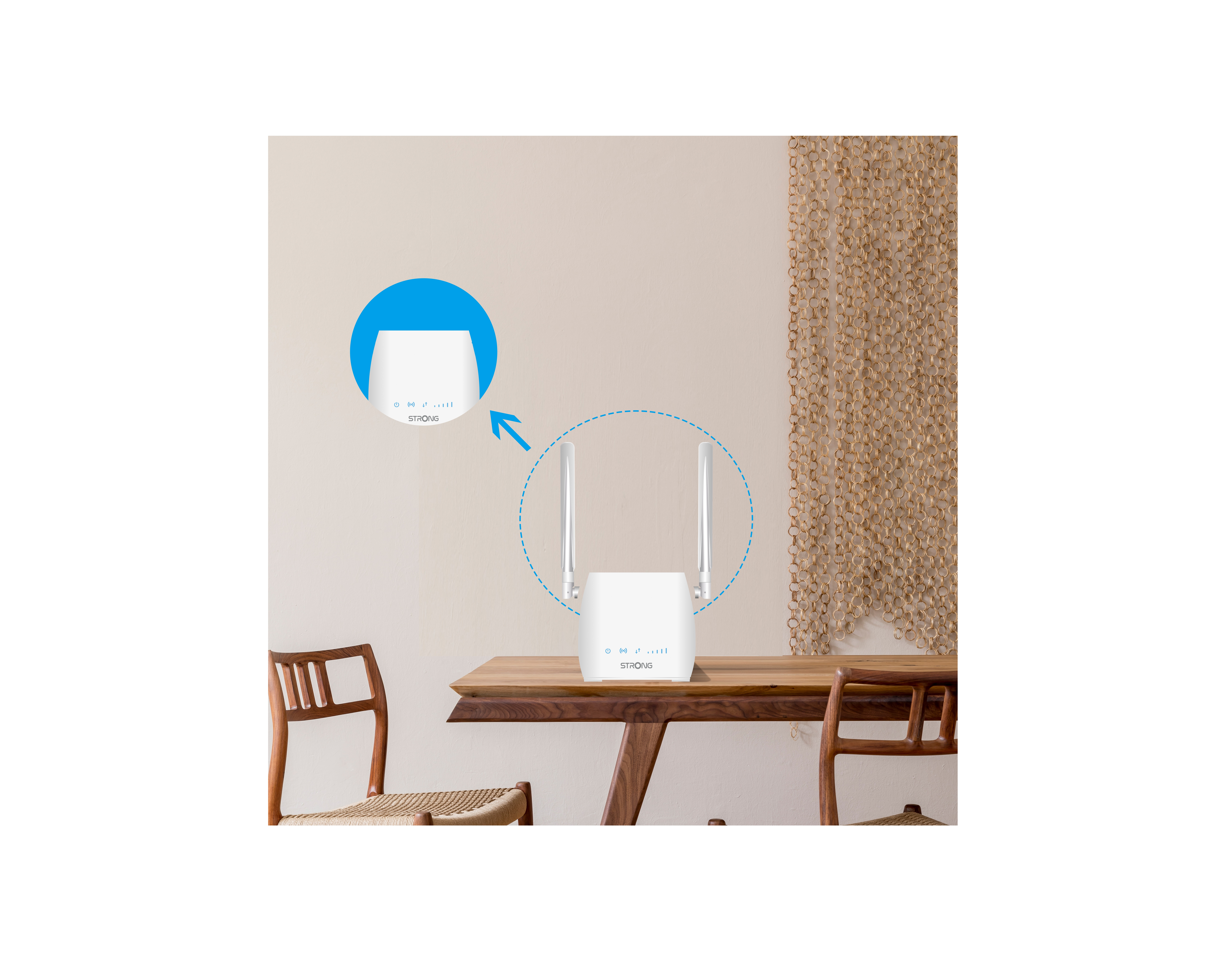 Router blanco con antenas sobre una mesa de madera.