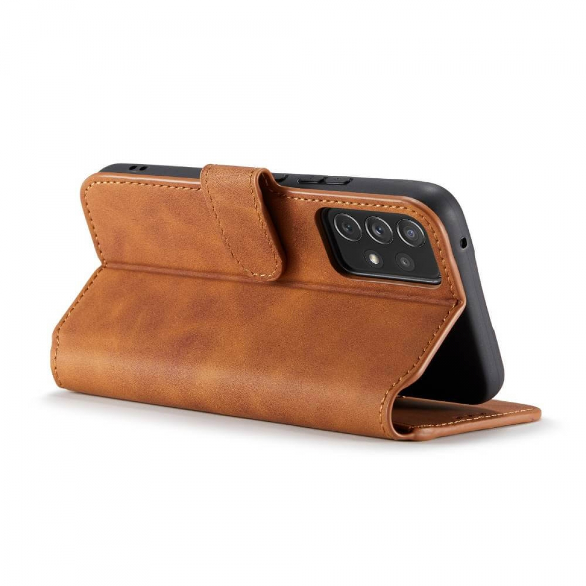 Braune Leder-Handyhülle, offen. Telefon ist schwarz. Die Hülle ist auf weißem Hintergrund.