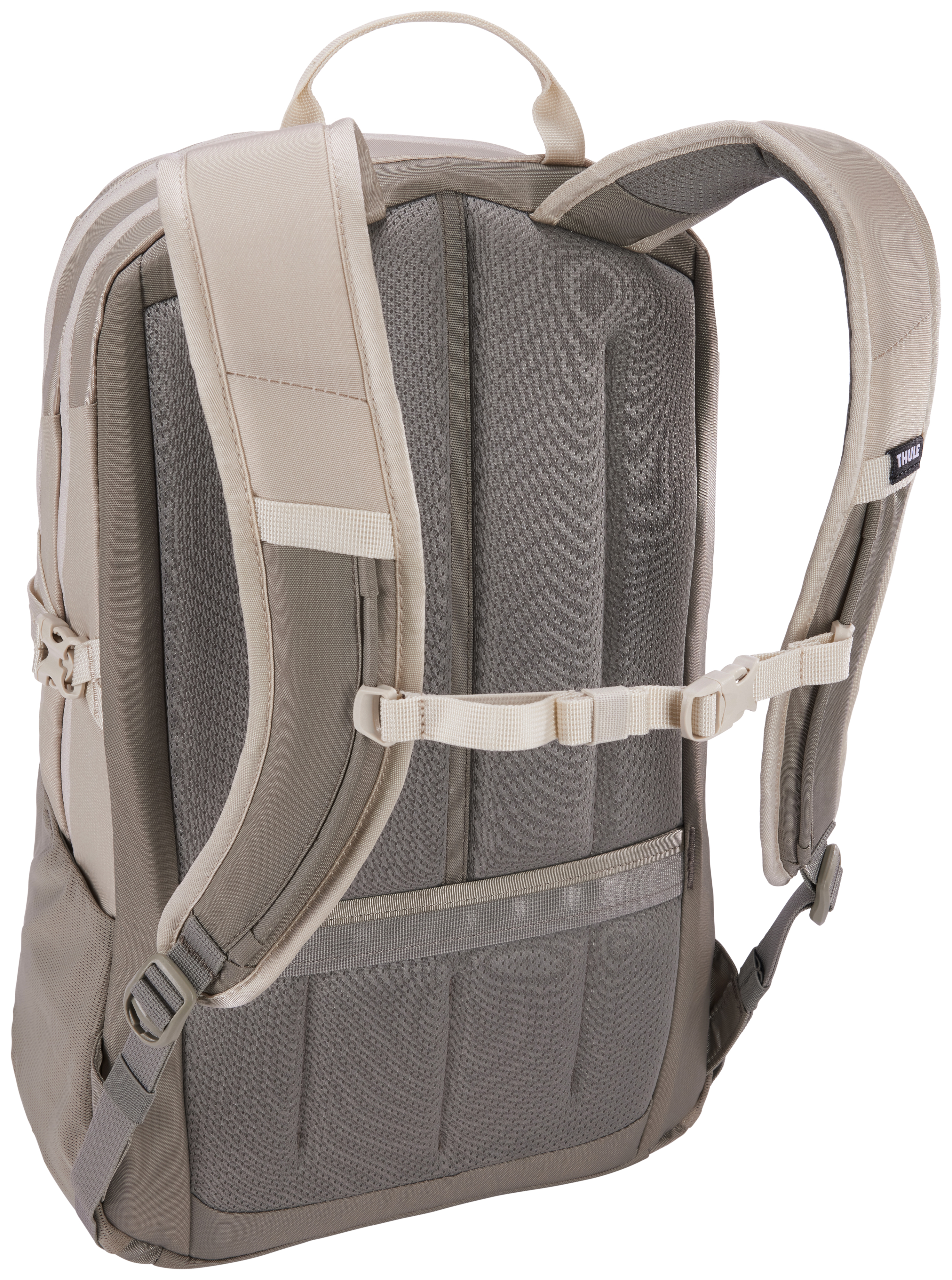 Rucksack mit Beige- und Grautönen. Er hat Riemen, ein Rückenteil und Seitentaschen. Weißer Hintergrund.