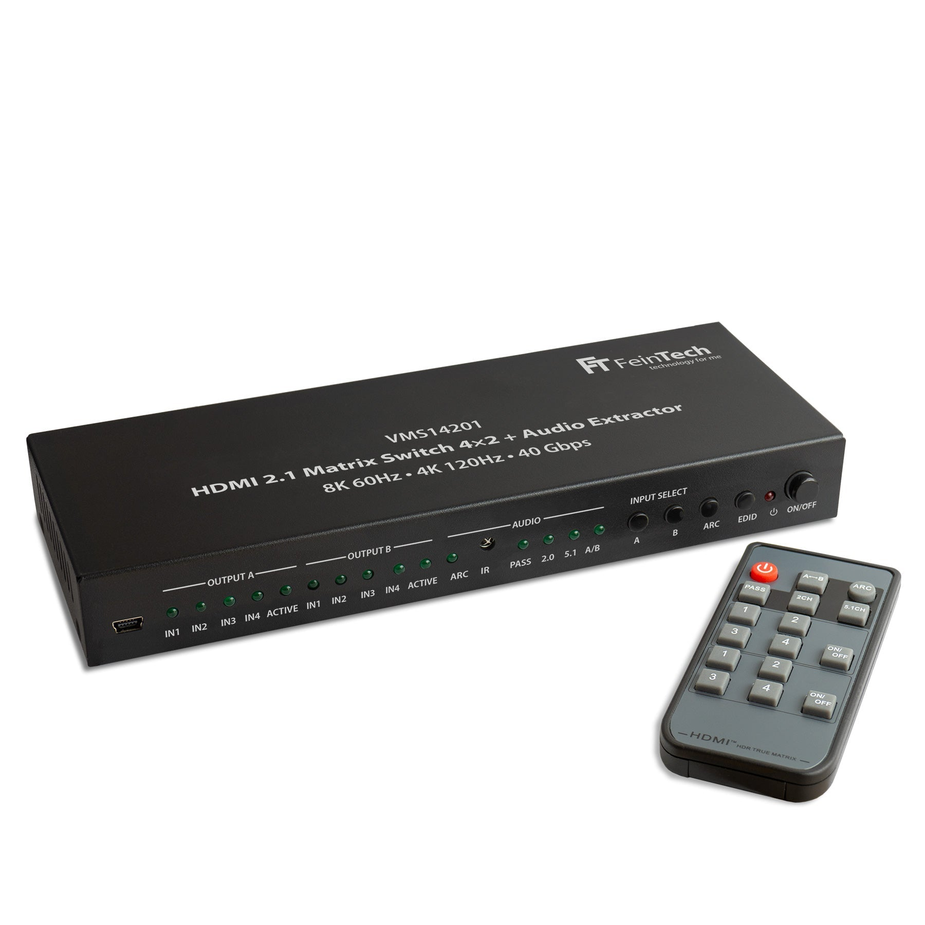 Schwarzer HDMI-Matrix-Switch und Fernbedienung auf weißem Hintergrund.