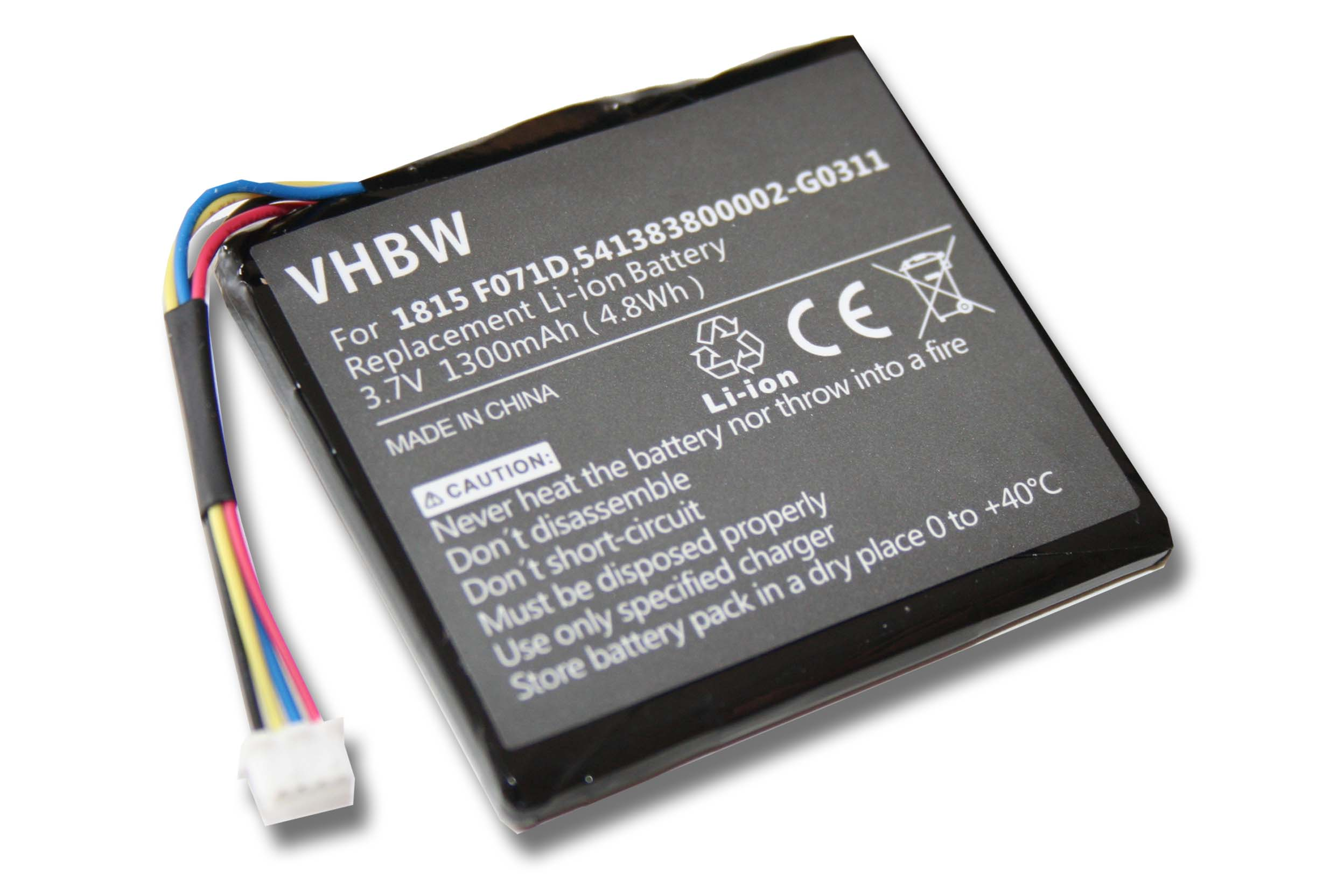Ein schwarzes Akkupack mit Kabeln, beschriftet 'VHBW'. Es hat Warnhinweise und einen Stecker.