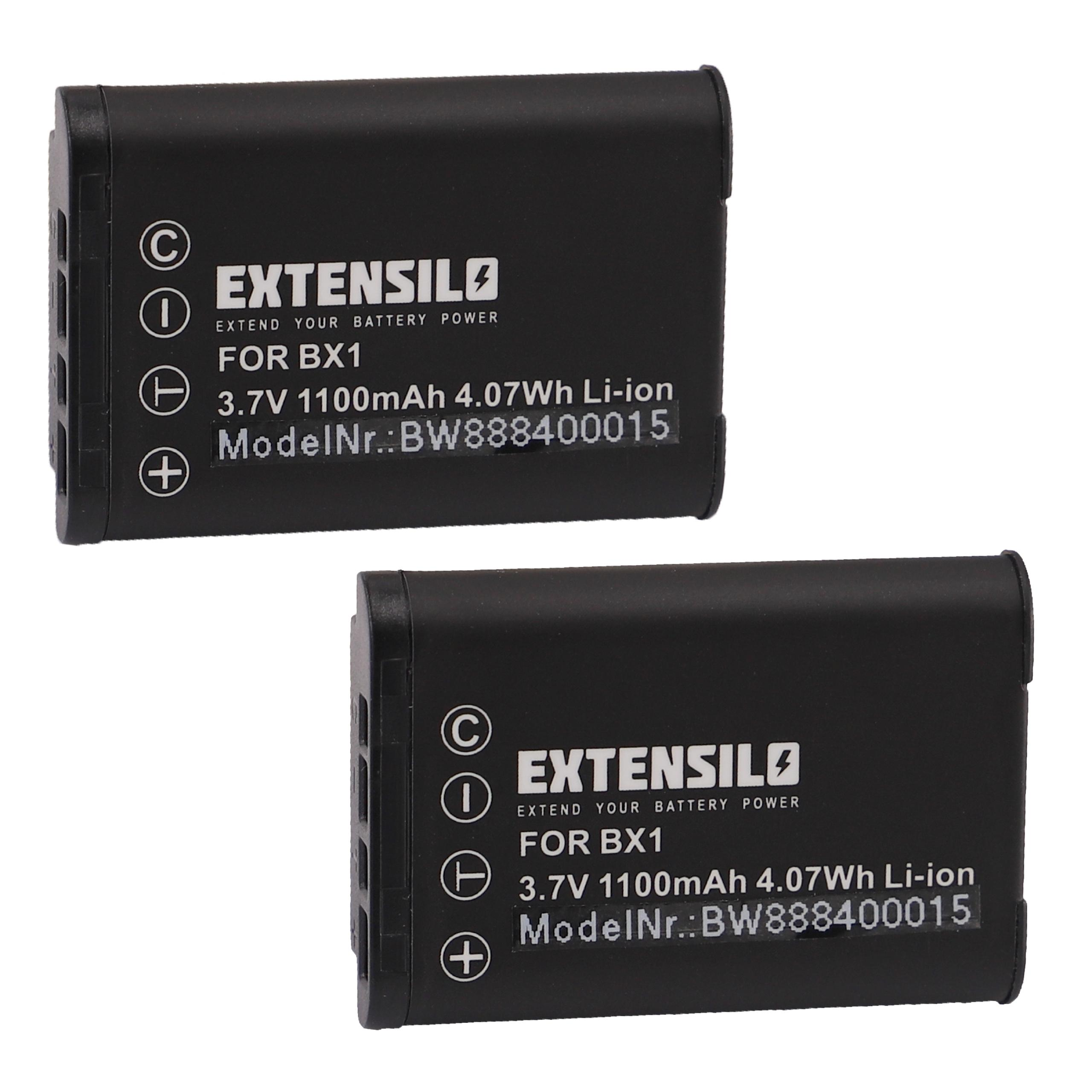 Zwei schwarze Batterien mit Text.