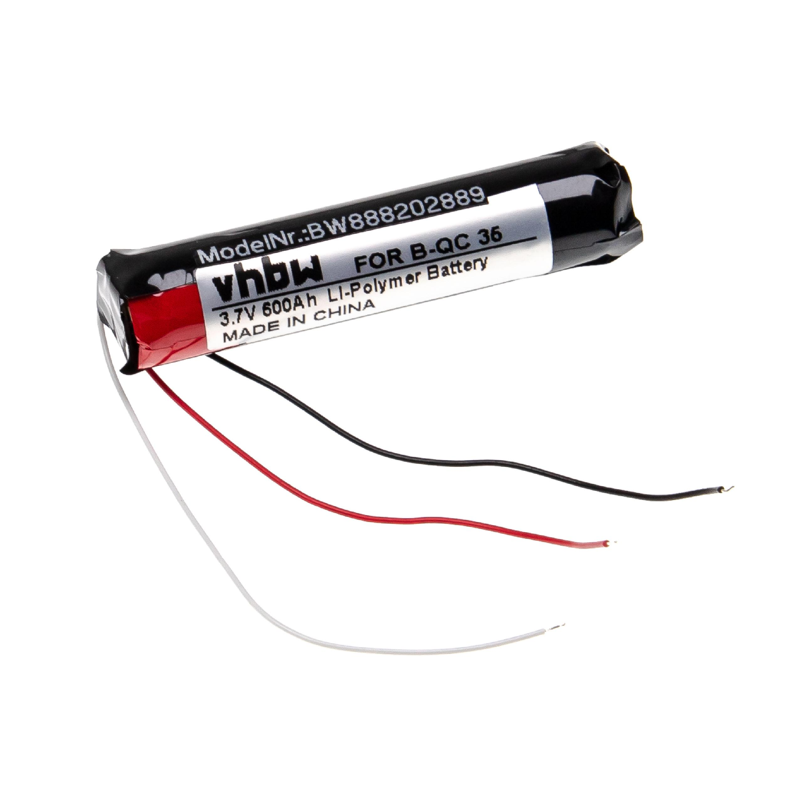 Schwarze Batterie mit roten, weißen und schwarzen Drähten. Weißer Hintergrund.