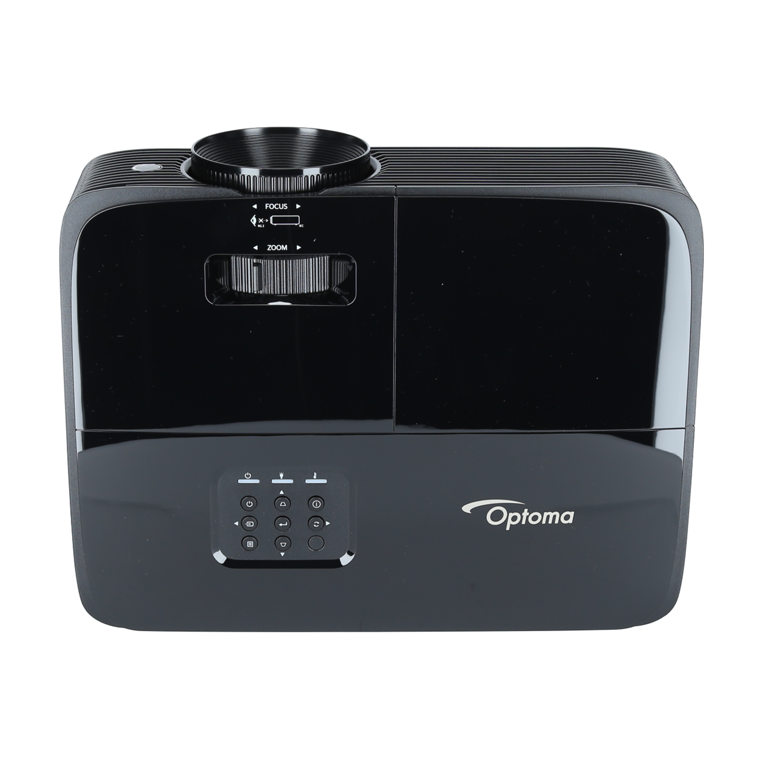 Czarny projektor Optoma z przyciskami sterowania i ustawieniami ostrości/zoomu. Jest na białym tle.