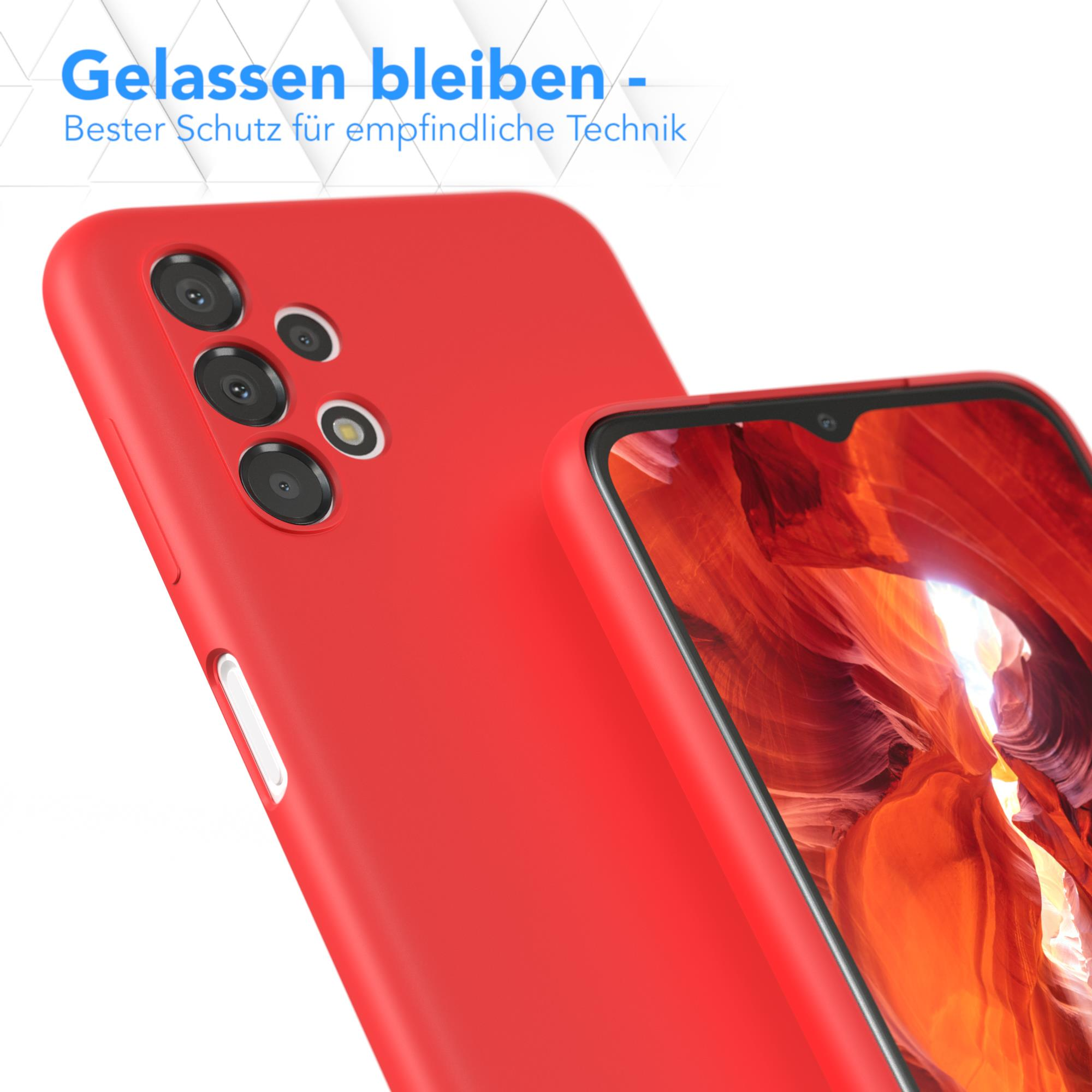 Rote Handyhülle auf einem Smartphone. Das Telefon ist rot. Hülle schützt das Telefon.