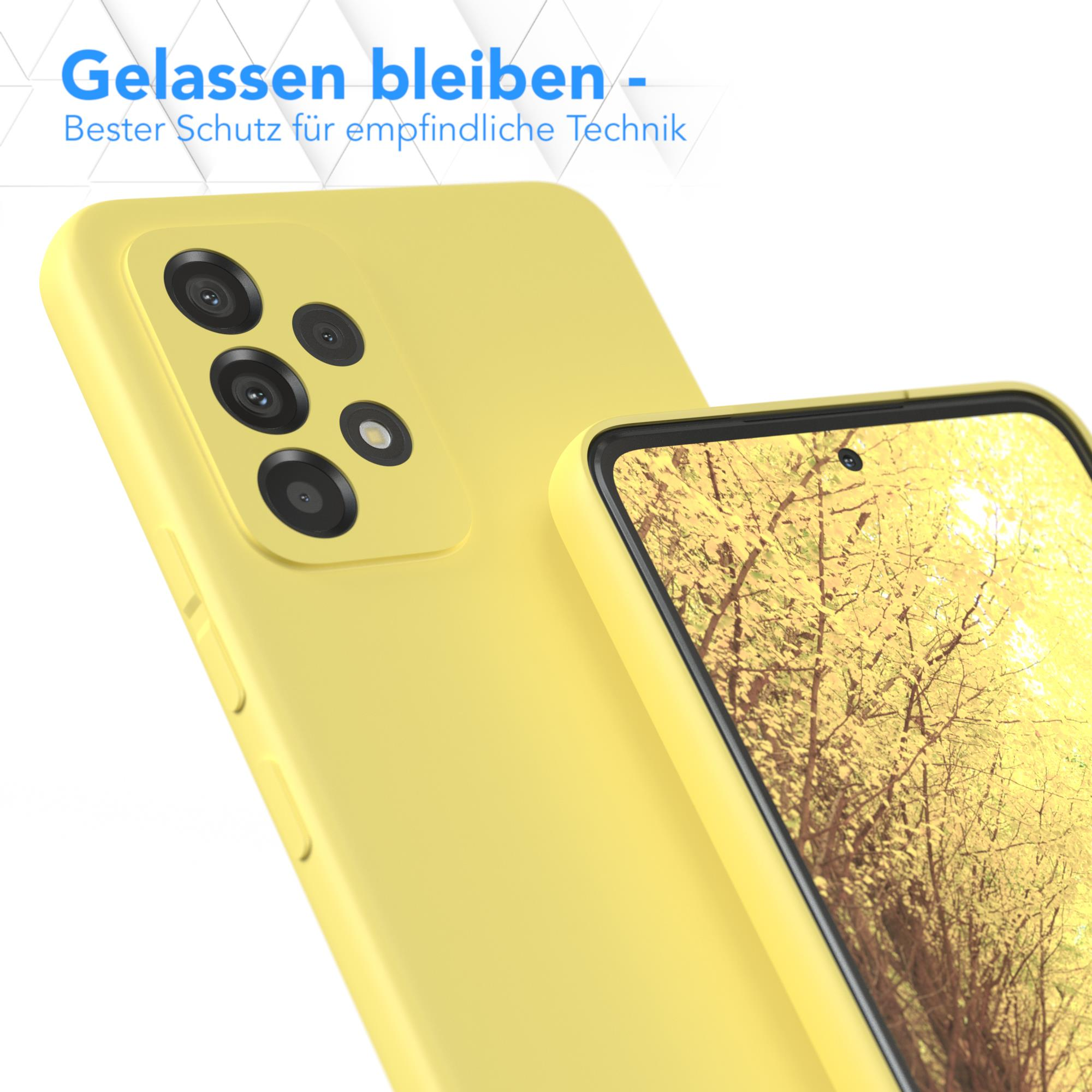 Gelbe Telefonhülle mit Telefon, das Bäume zeigt, mit Text 'Gelassen bleiben'.