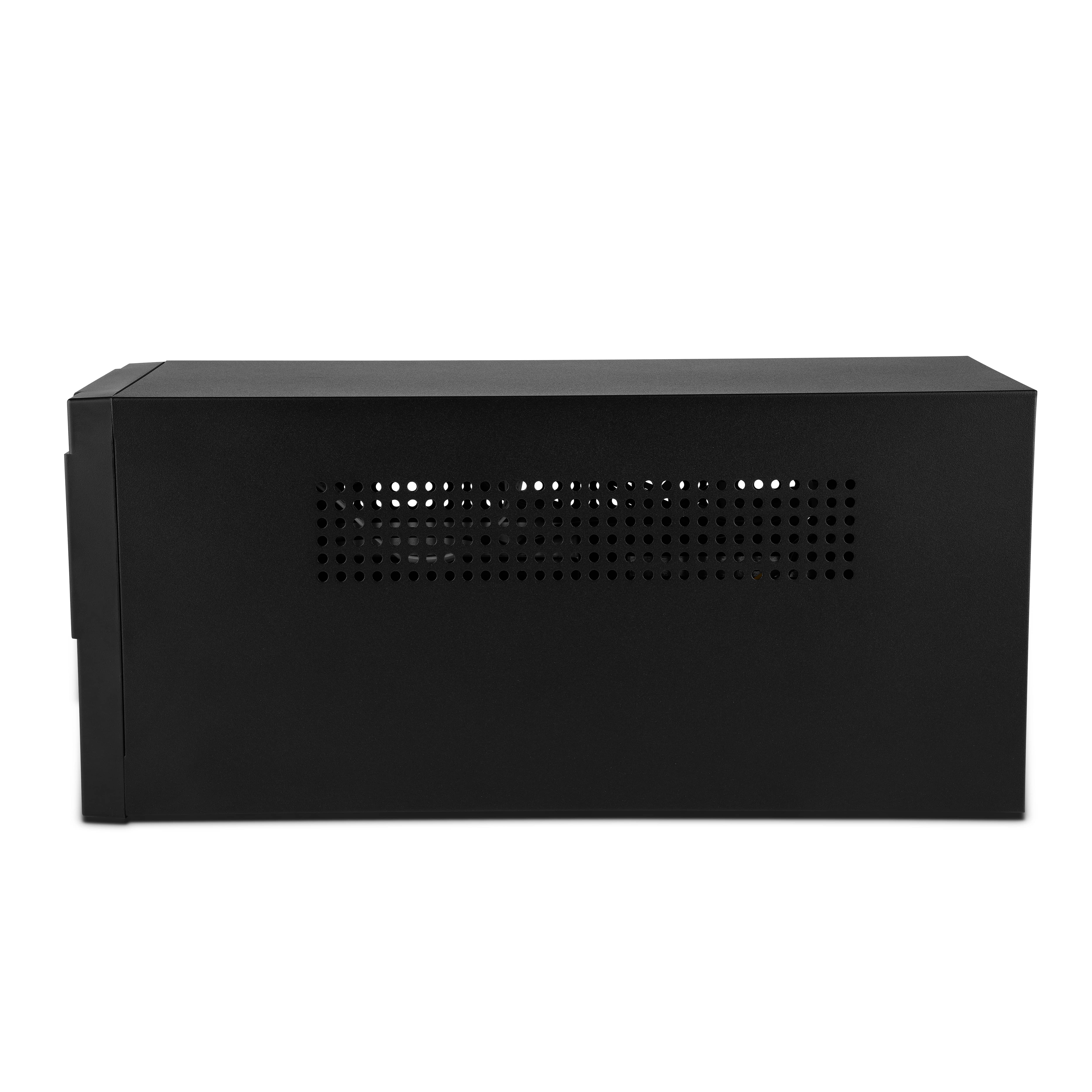 Case per computer nero con fori di ventilazione sul lato, isolato su sfondo bianco.