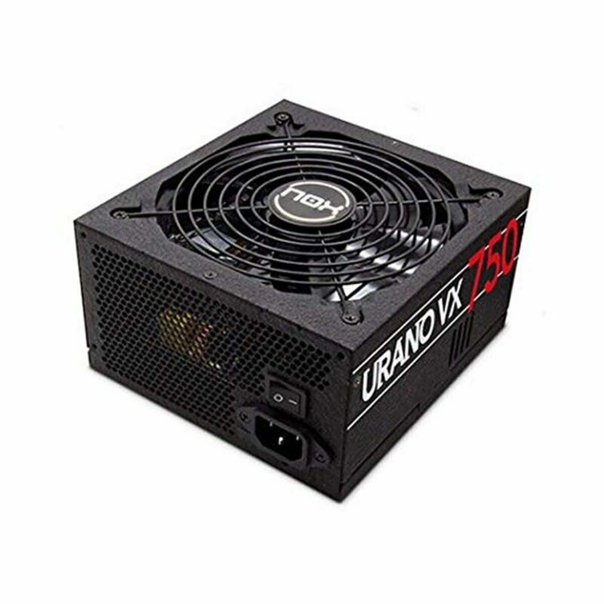 Zwarte voedingseenheid (PSU) met een ventilator en een honingraatrooster. Merknaam 'URANO VX 750'.