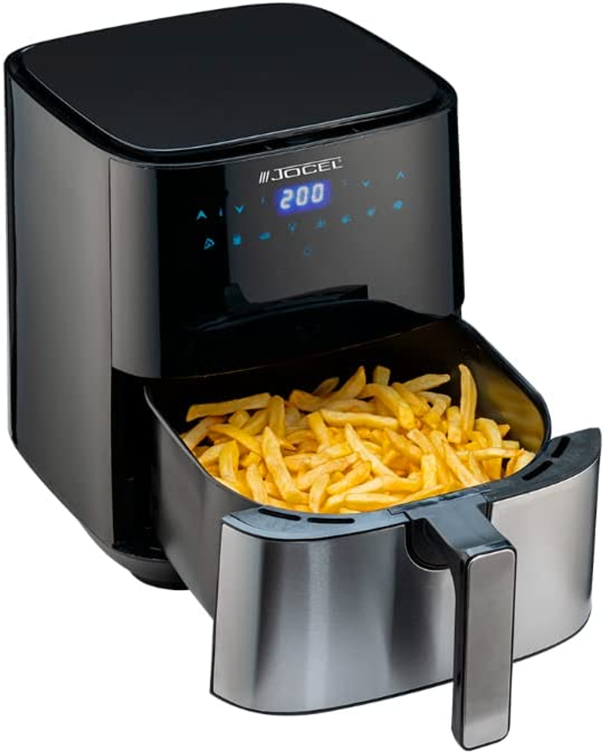 Freidora de aire Jocel negra con papas fritas dentro, controles arriba y asas plateadas. Fondo blanco.