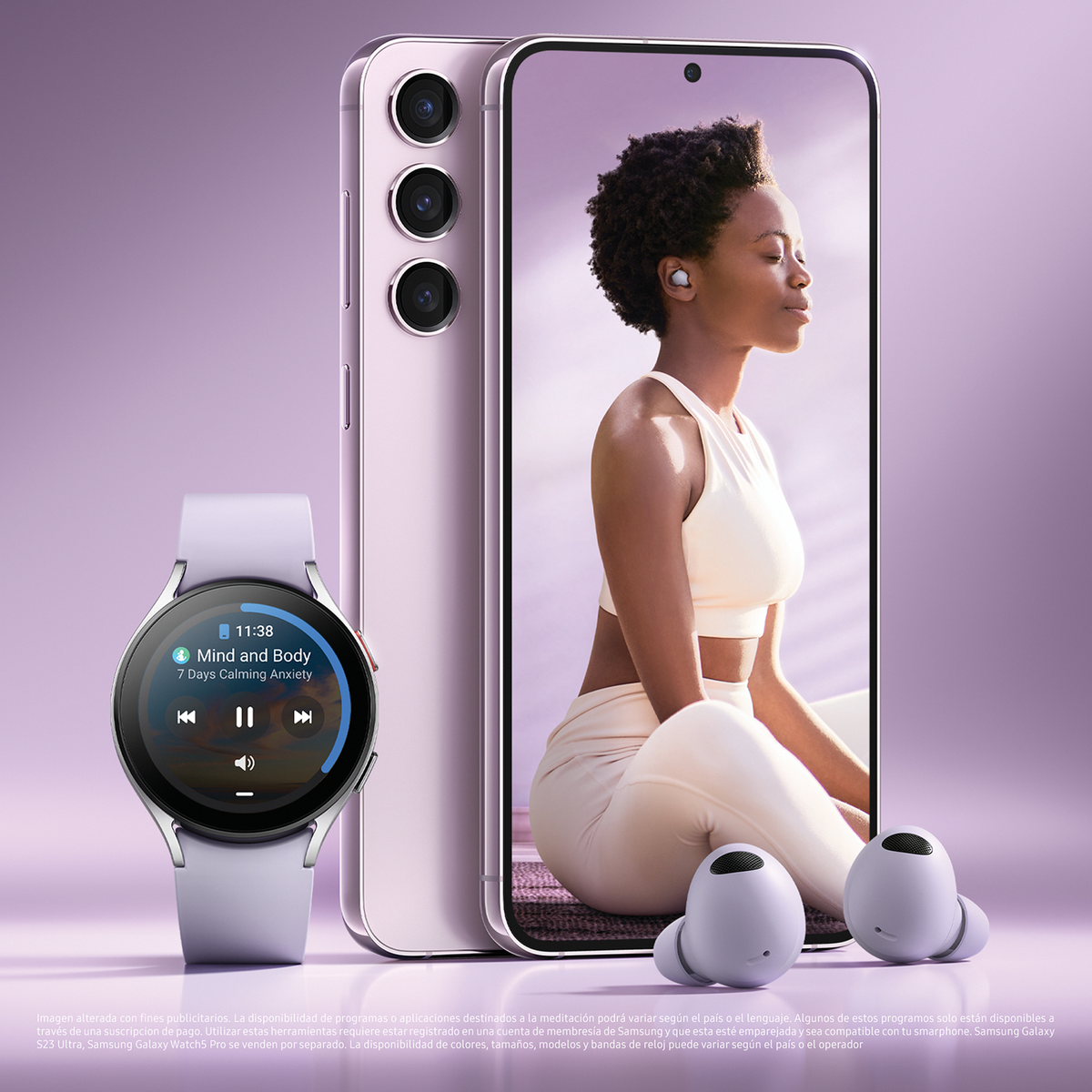 Kobieta ze słuchawkami, smartwatchem i telefonem, promująca aplikację do medytacji.