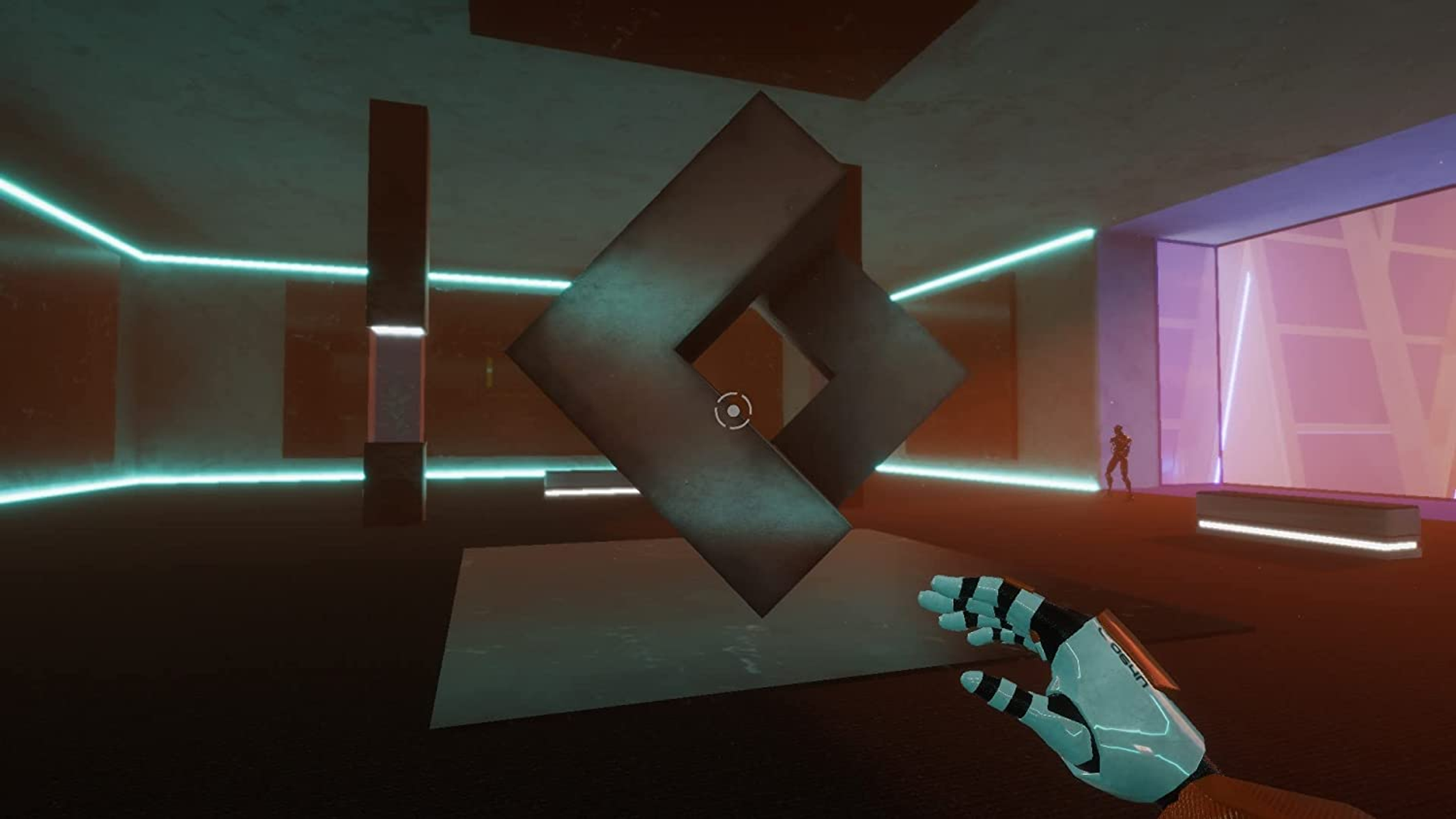 Una escena futurista con un cubo flotante, una mano y una figura en el fondo.