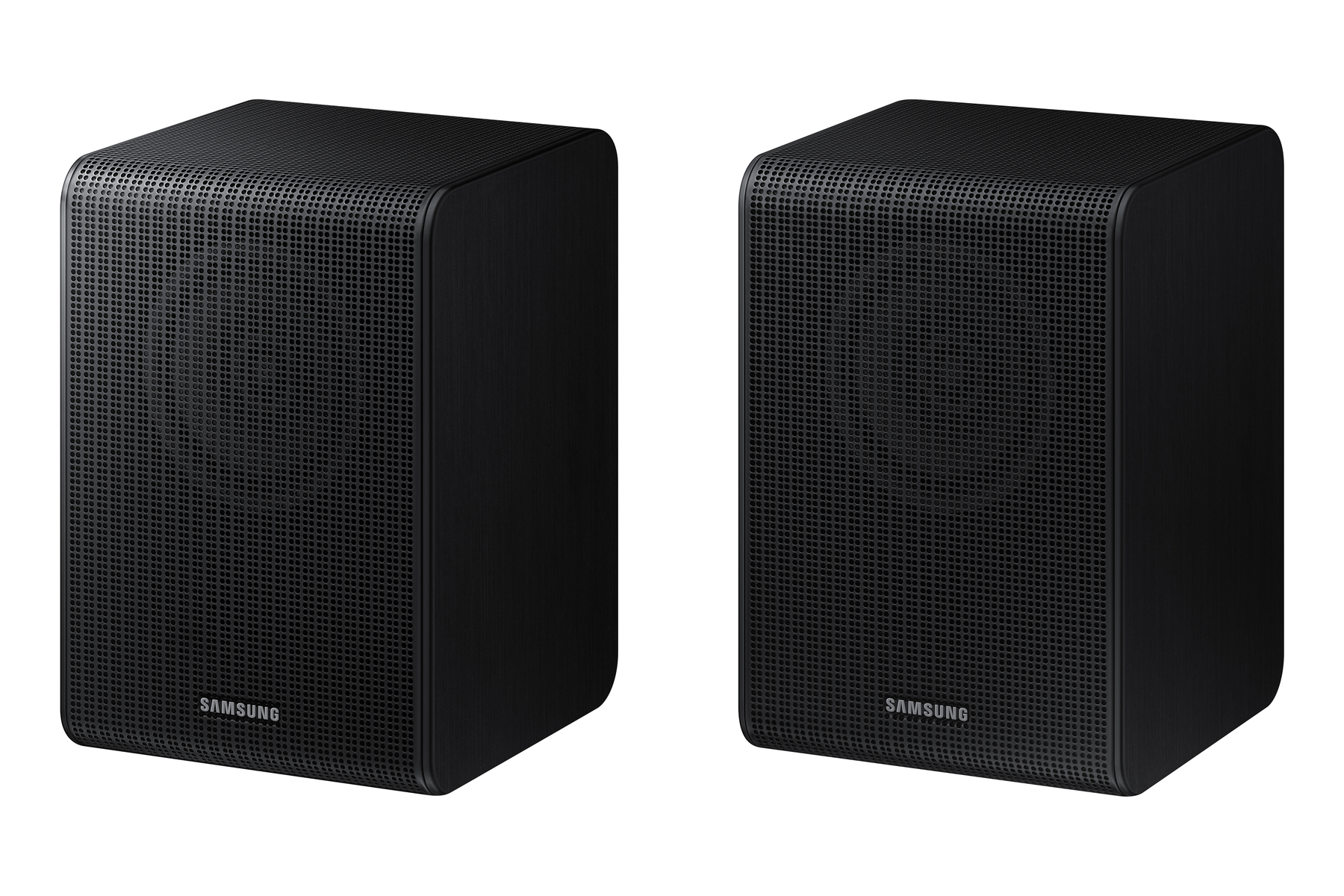 Due altoparlanti Samsung neri, a forma di cubo con coperture a rete.
