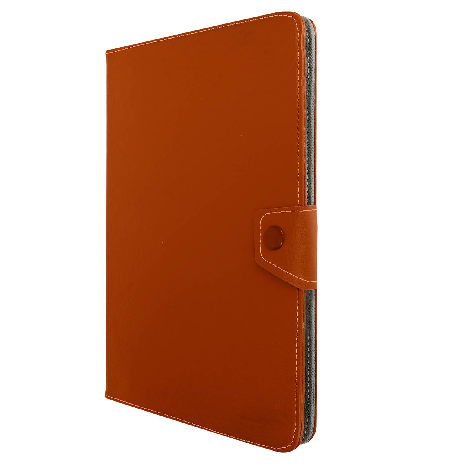 Custodia per tablet in pelle marrone, chiusa, con chiusura a bottone. Sfondo bianco.